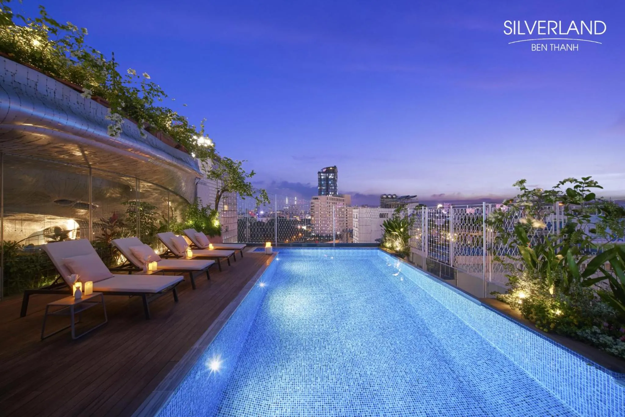 Pool view in Silverland Bến Thành