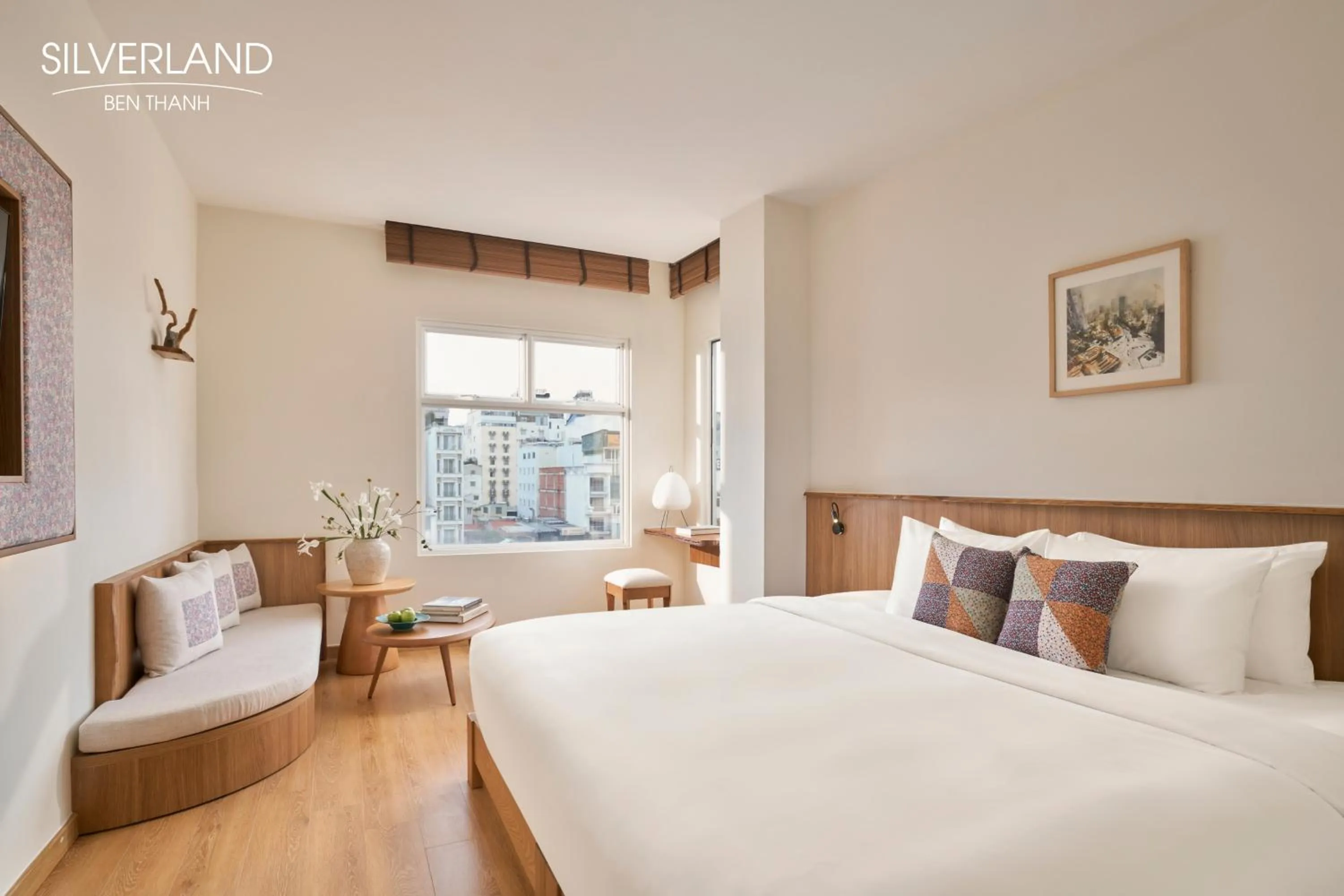 Photo of the whole room, Bed in Silverland Bến Thành