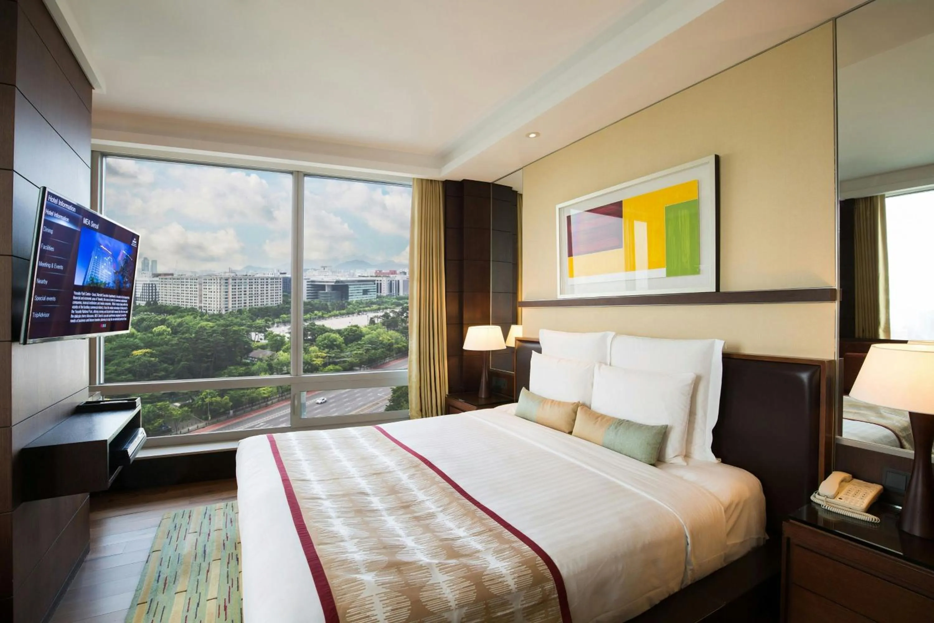 Bedroom, Bed in Marriott Executive Apartment Seoul