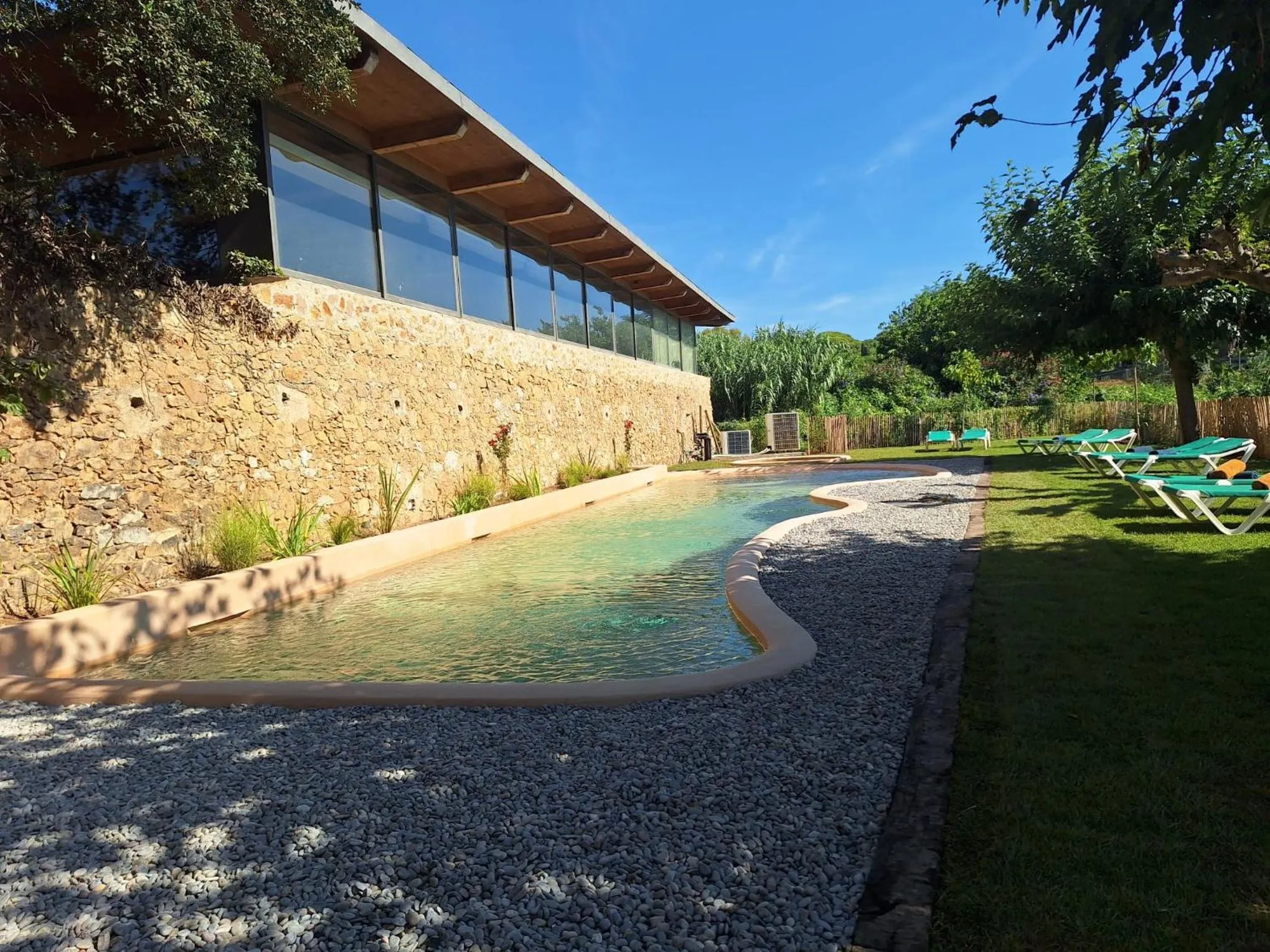 Pool view in Hotel Molí de l'Escala