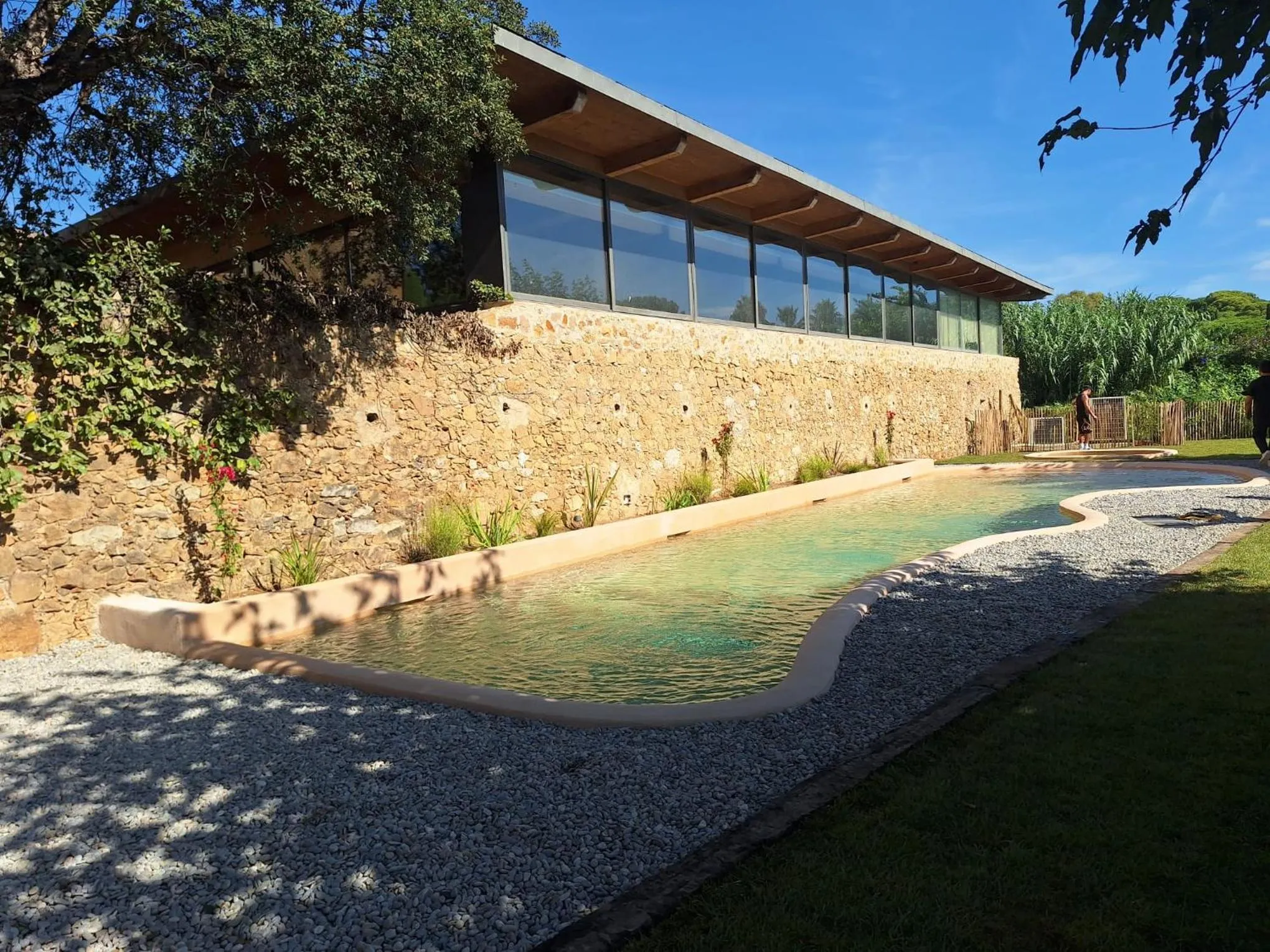Pool view in Hotel Molí de l'Escala