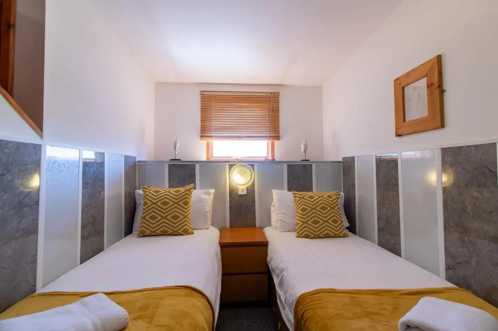 Standard Triple room in OYO The Bentleys Hotel Standard Triple room in OYO The Bentleys Hotel