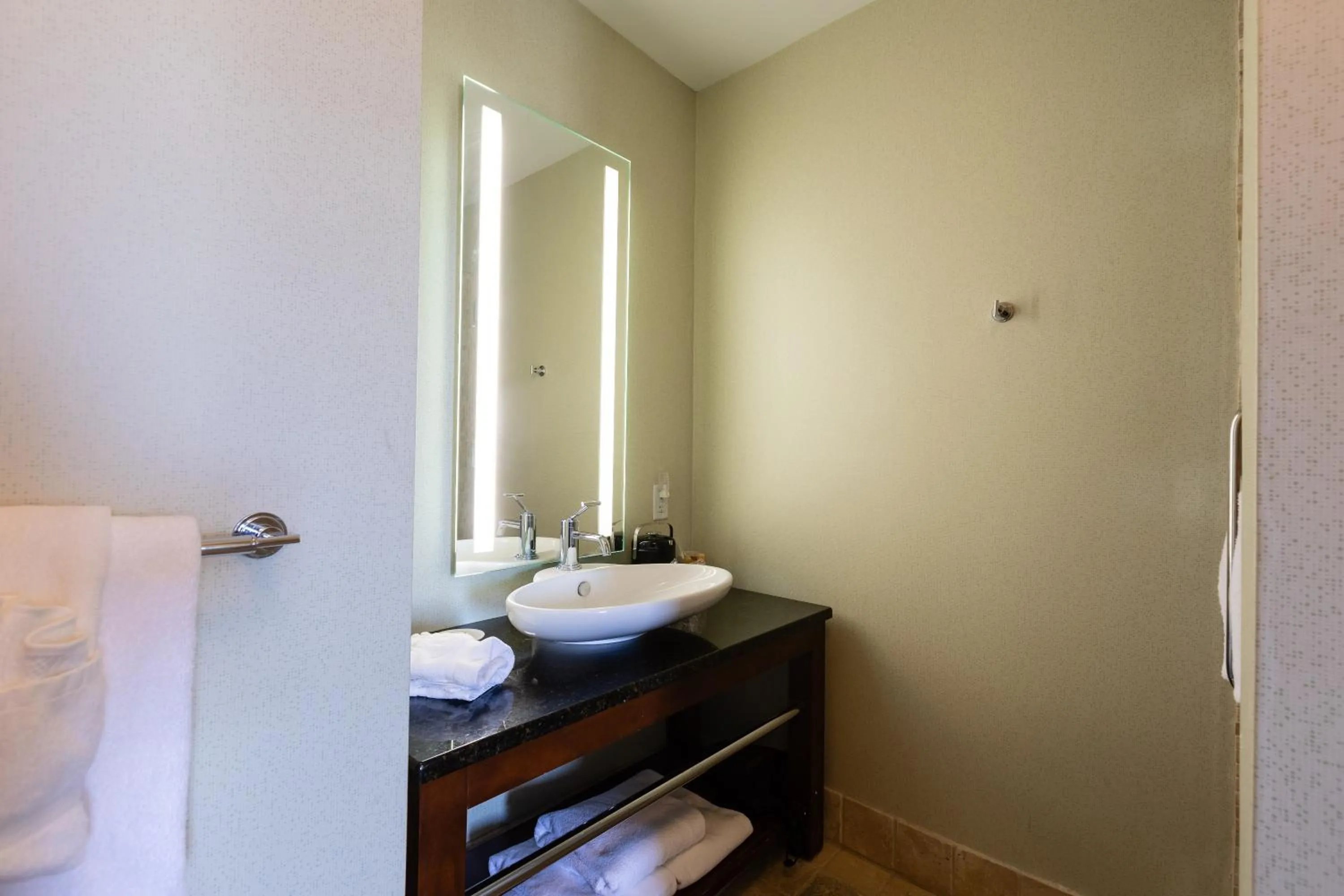 Bathroom in The Centennial Hotel
