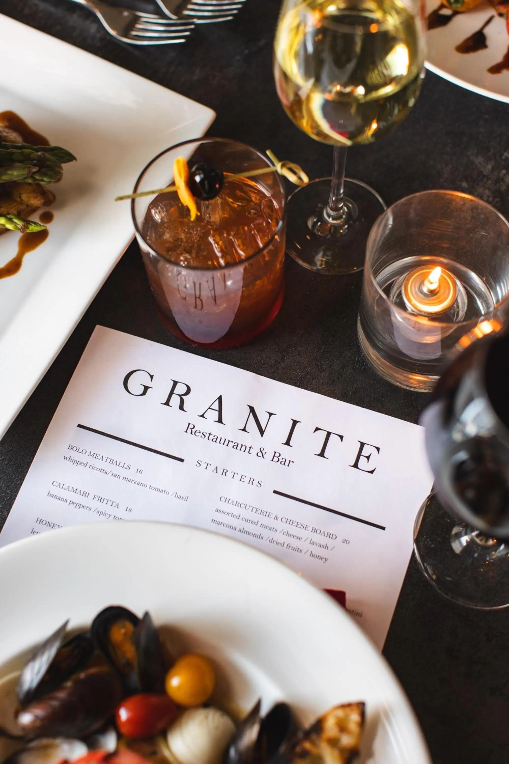 Restaurant/places to eat in The Centennial Hotel