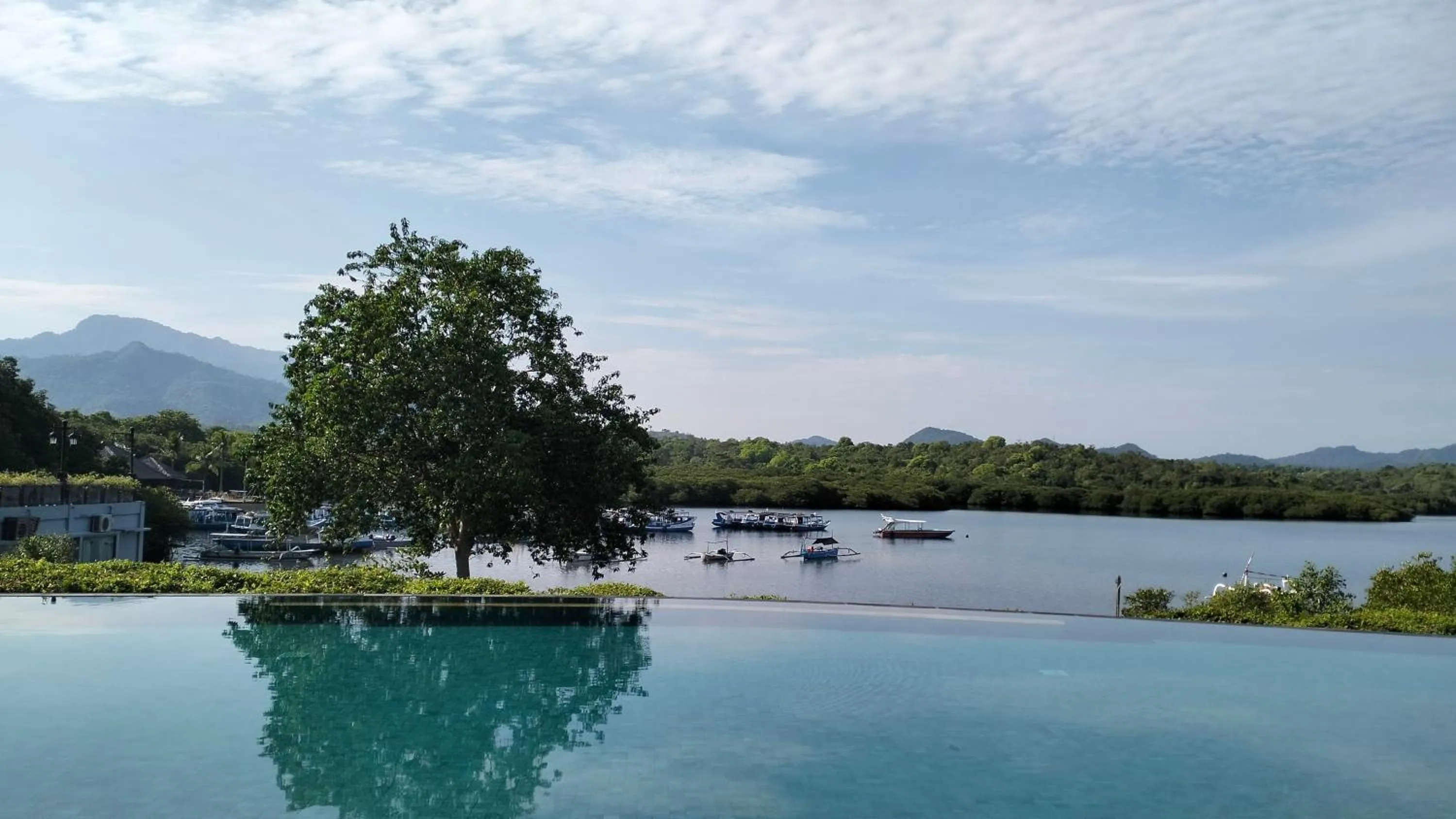Swimming pool in Naya Gawana Resort & Spa
