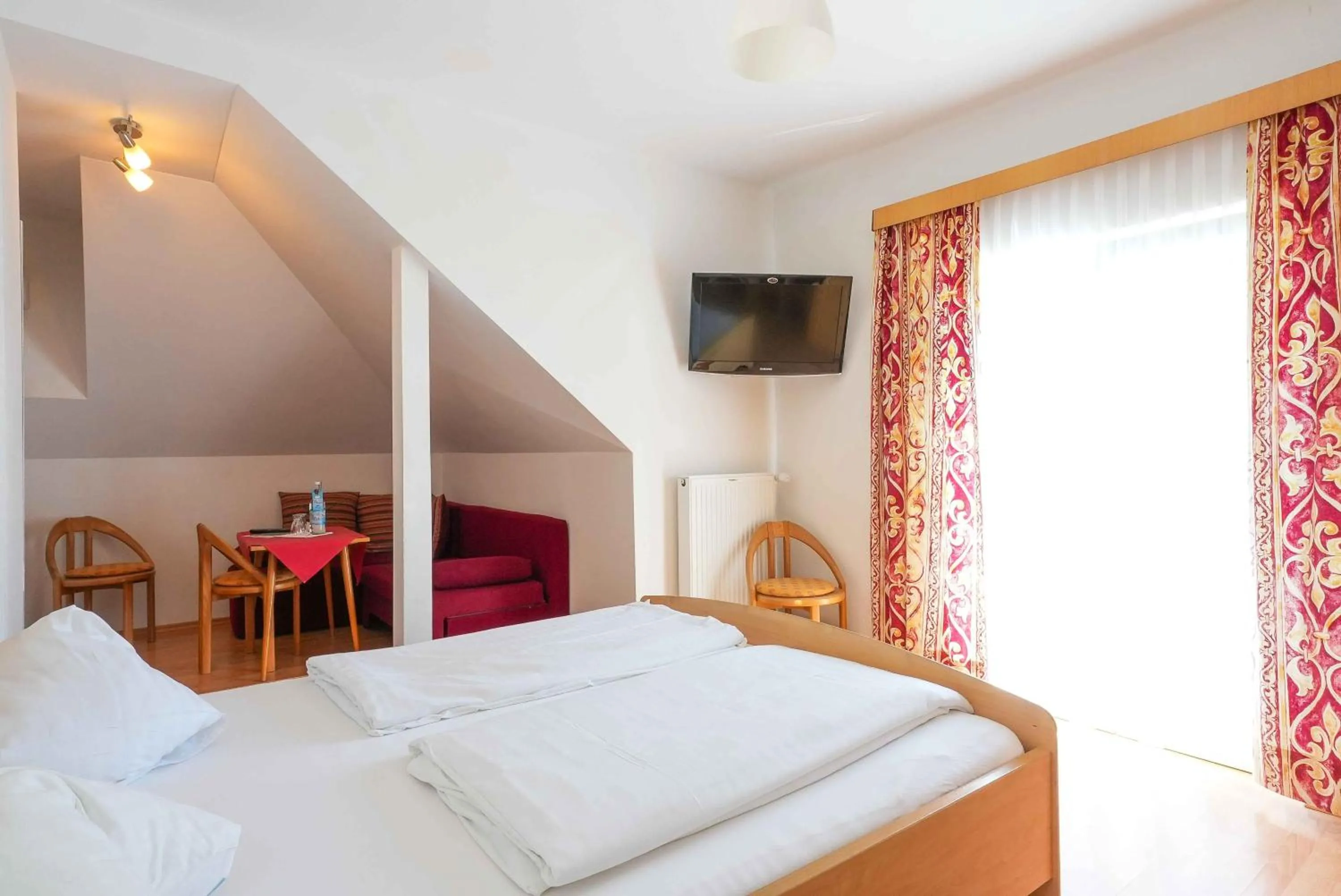 TV and multimedia in Strandhotel Pichler