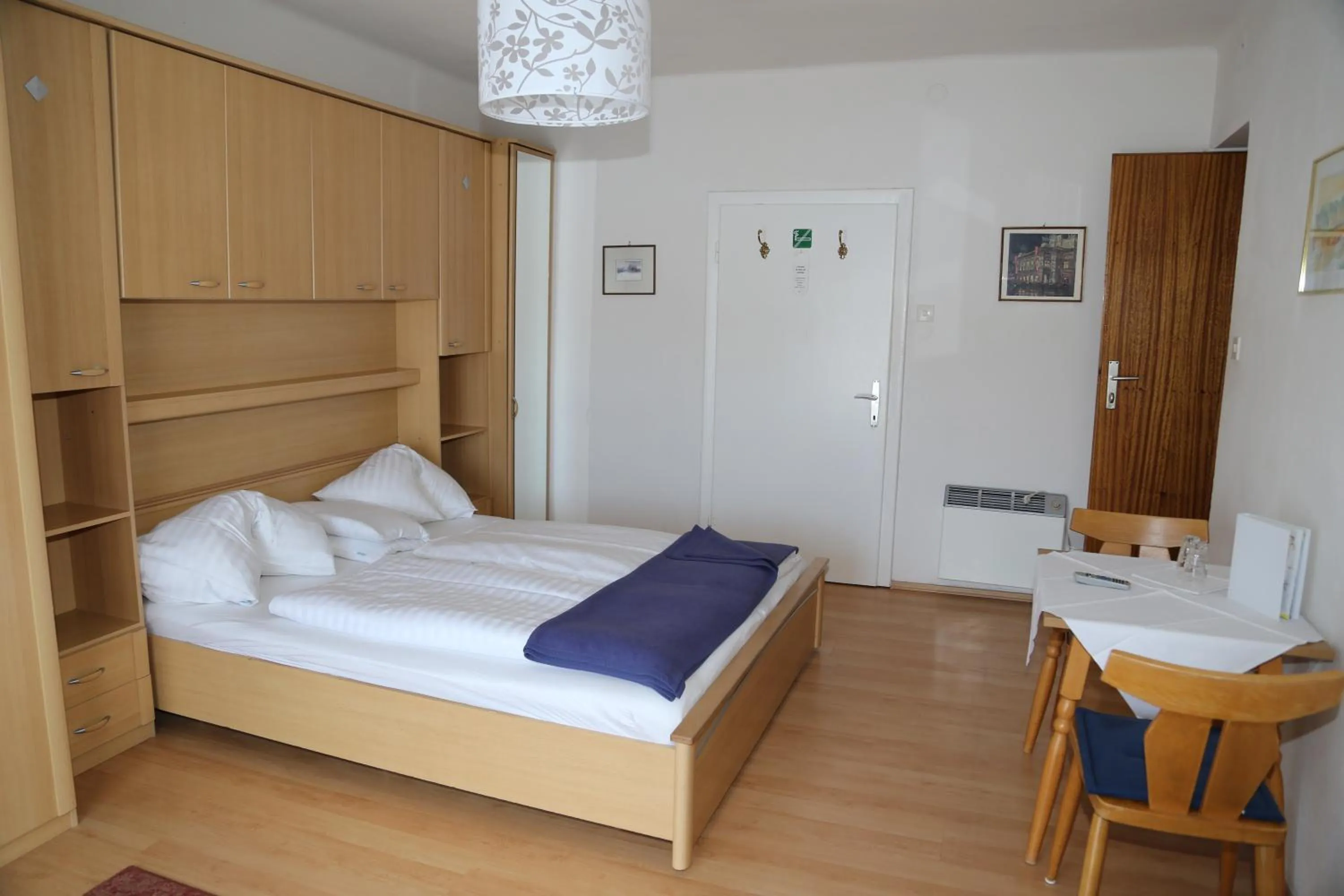 Bedroom in Strandhotel Pichler