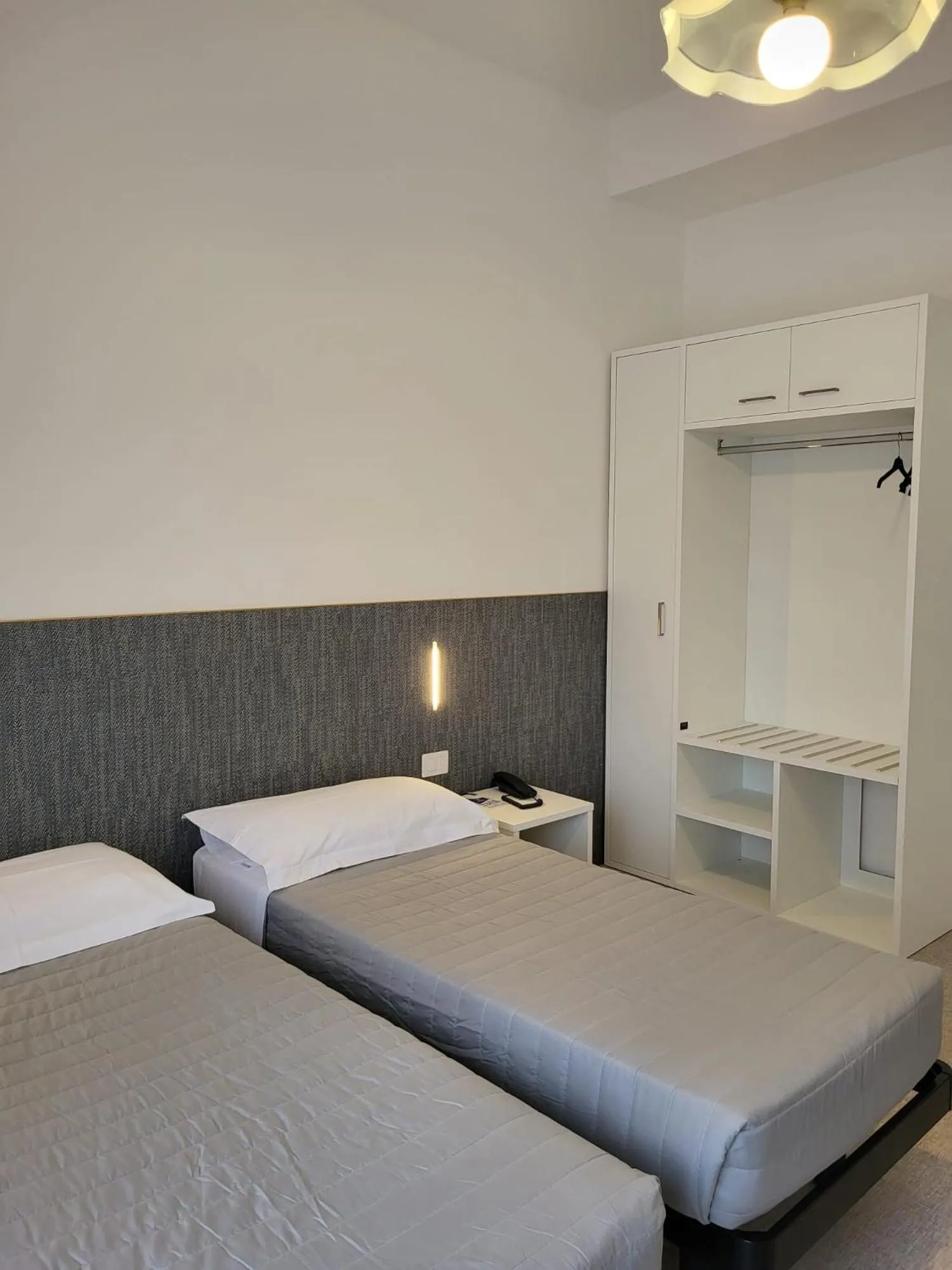 Bed in Hotel Piccadilly