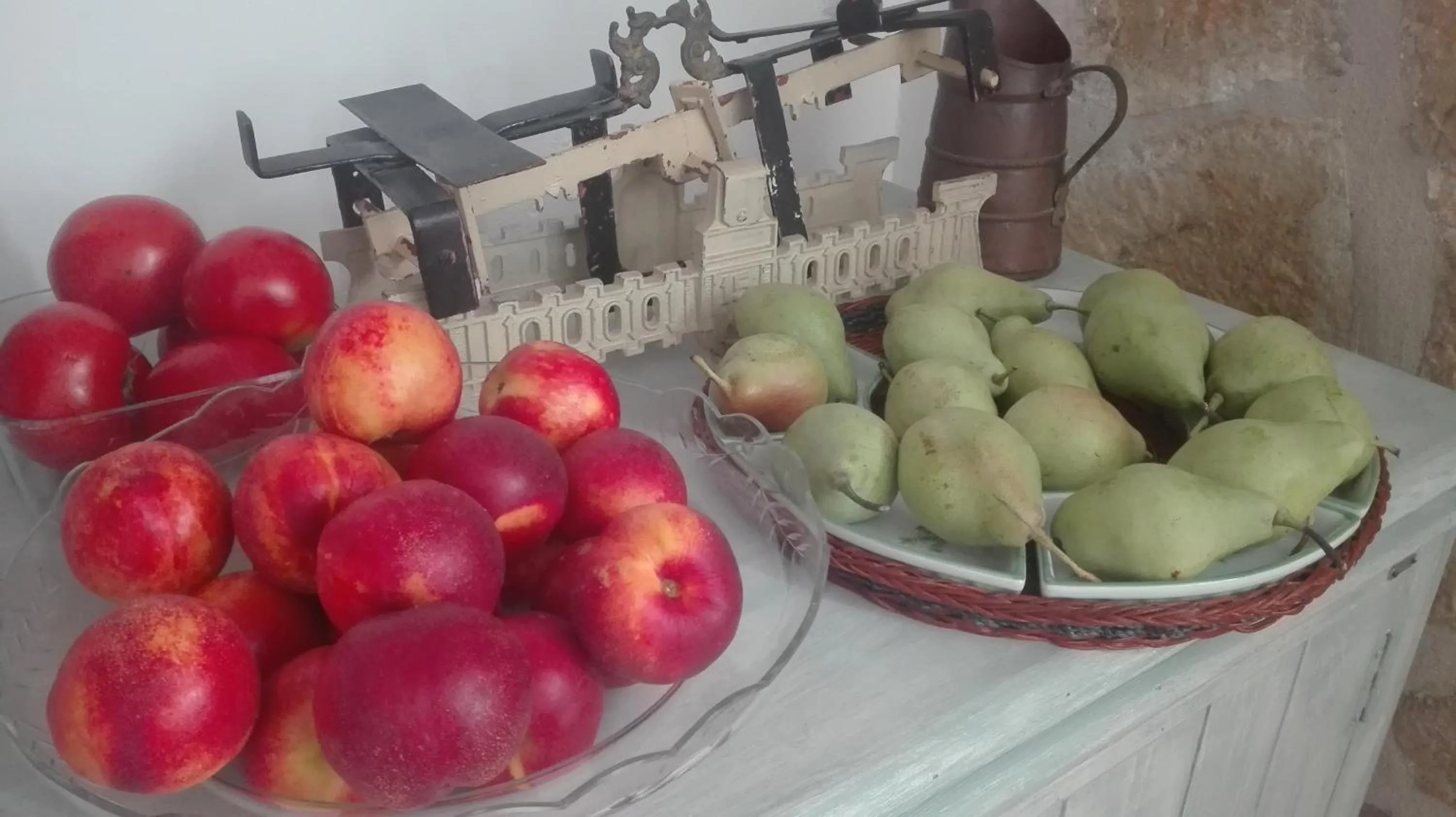 Food and drinks in Londos Hotel