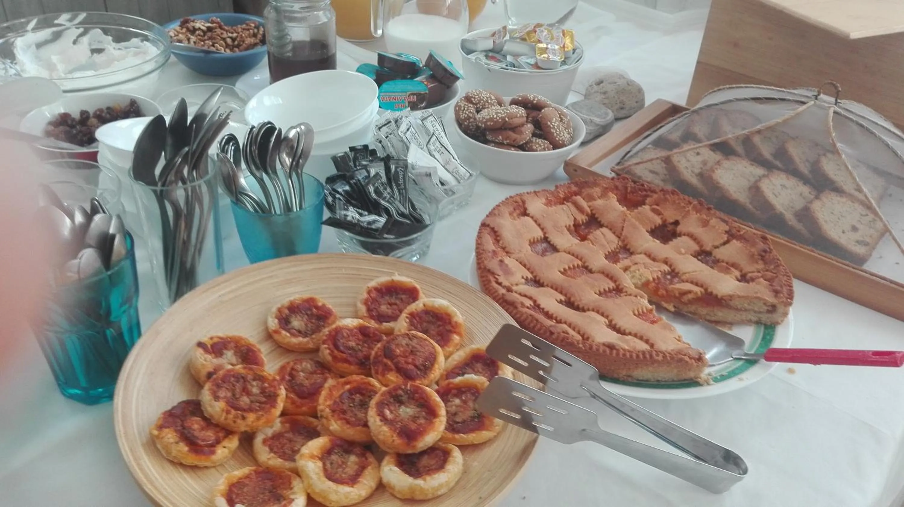 Buffet breakfast in Londos Hotel