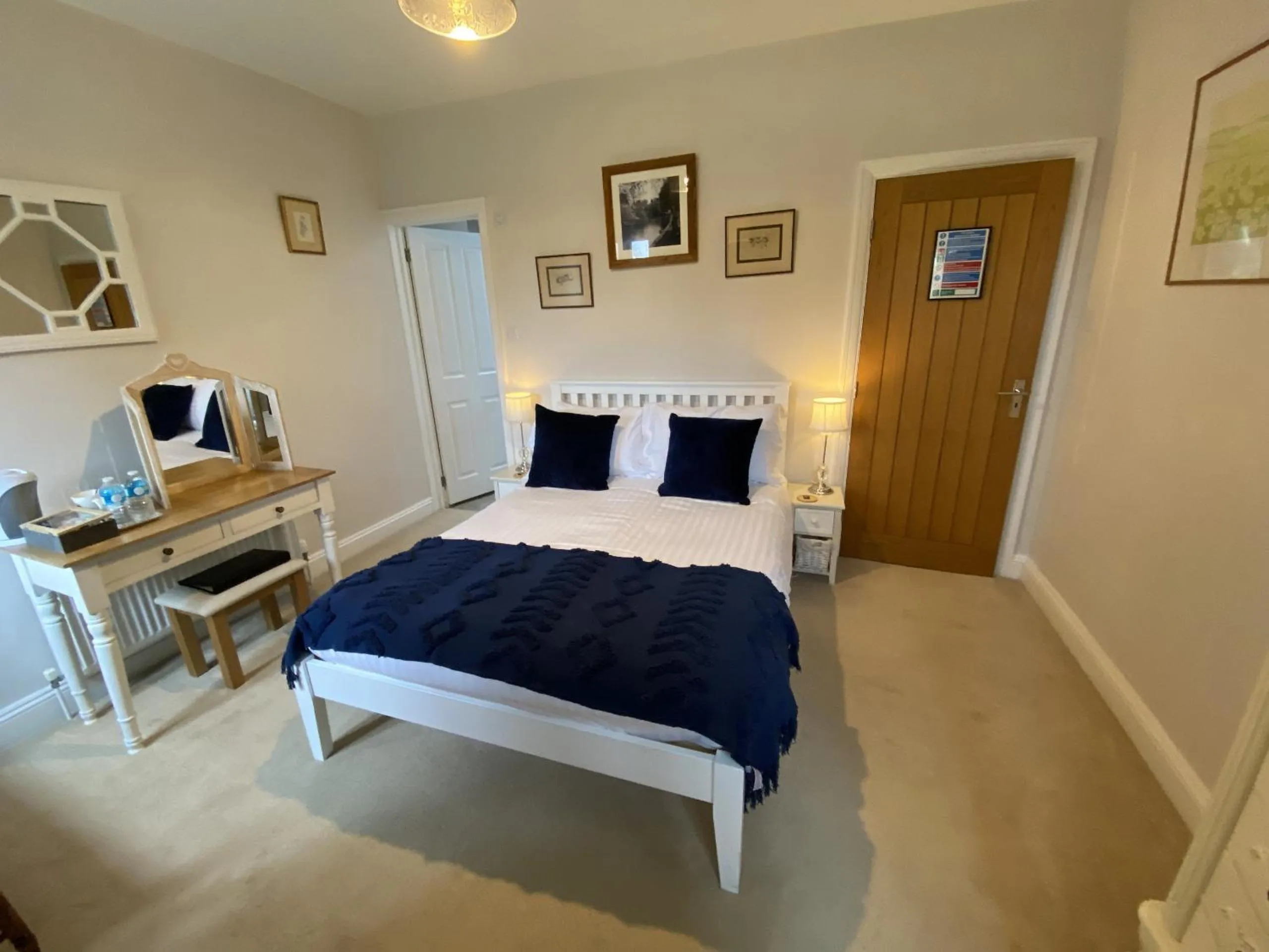 Bedroom, Bed in Sunny Nest