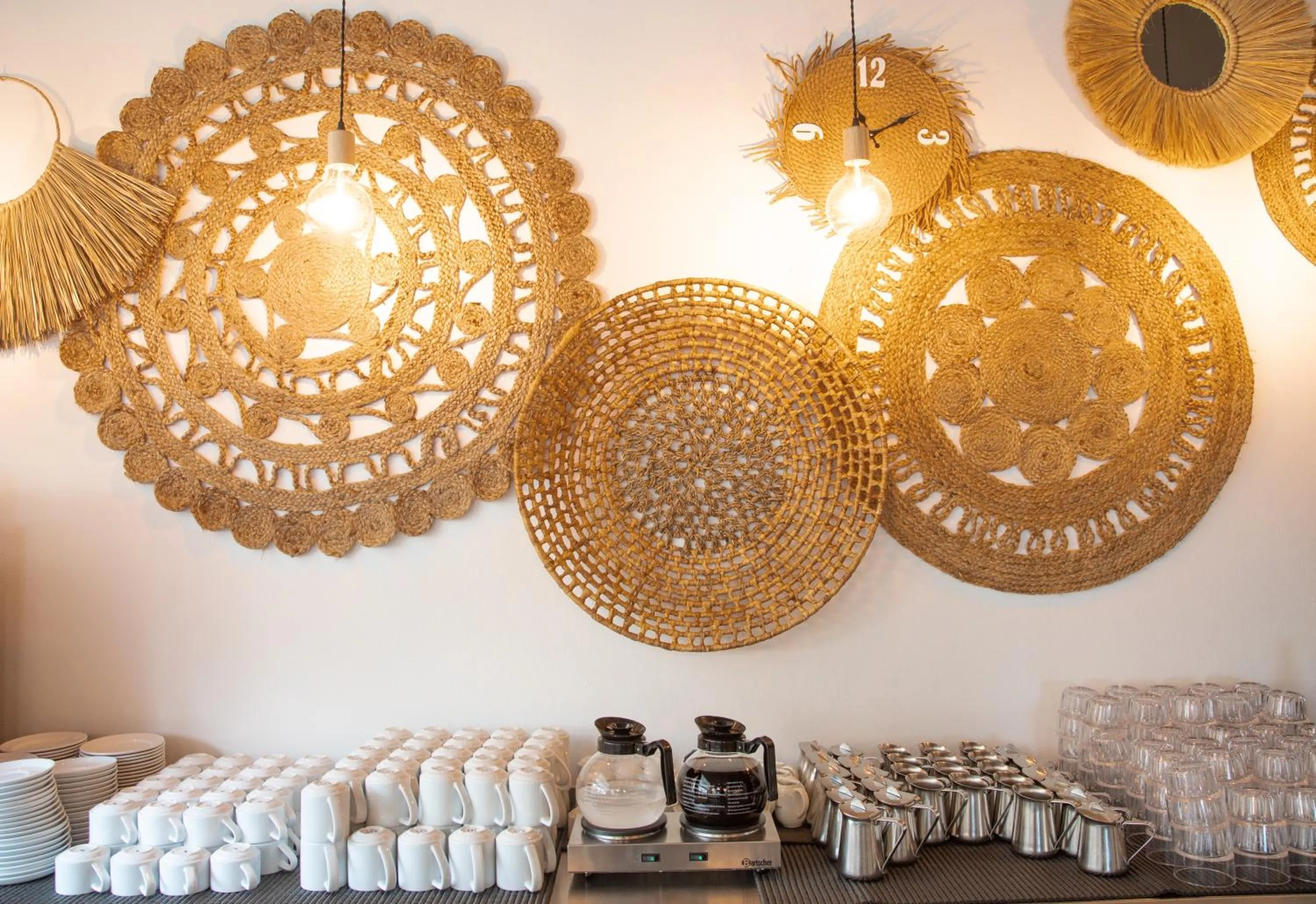 Coffee/tea facilities in Regina Urban Beach Hotel