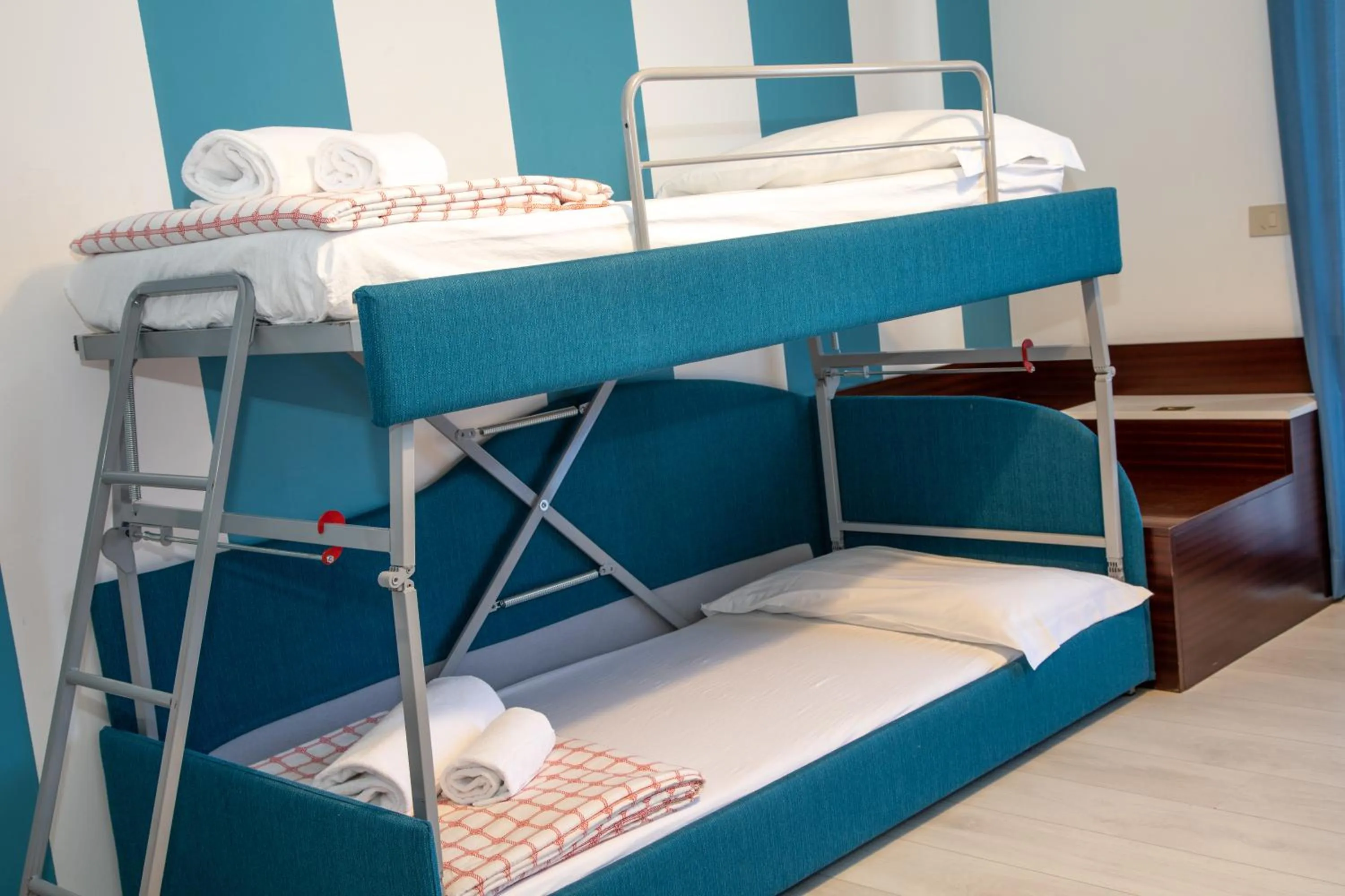 bunk bed, Bed in Regina Urban Beach Hotel