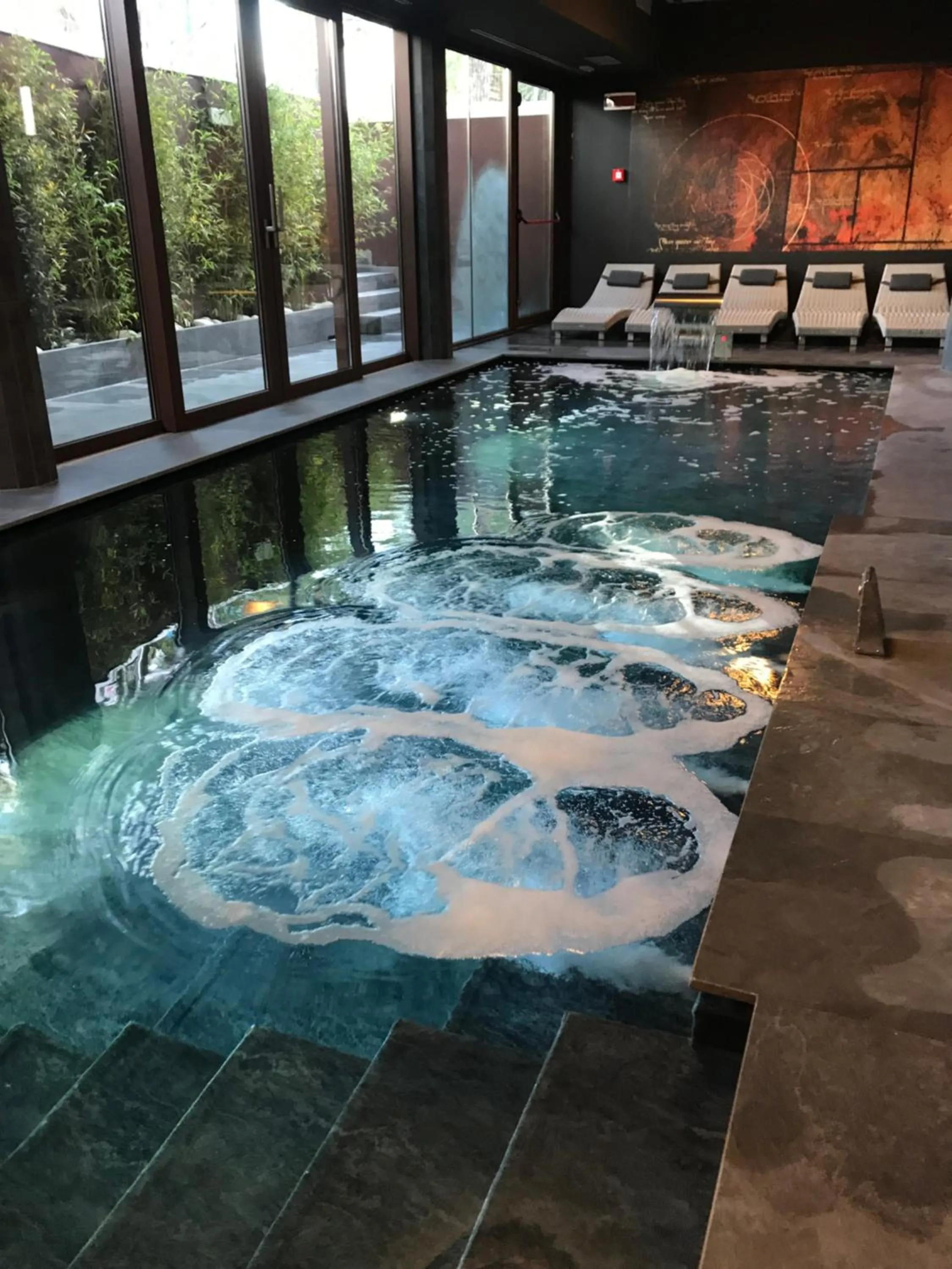 Hot Tub in Hotel Leonardo Da Vinci Wellness SPA