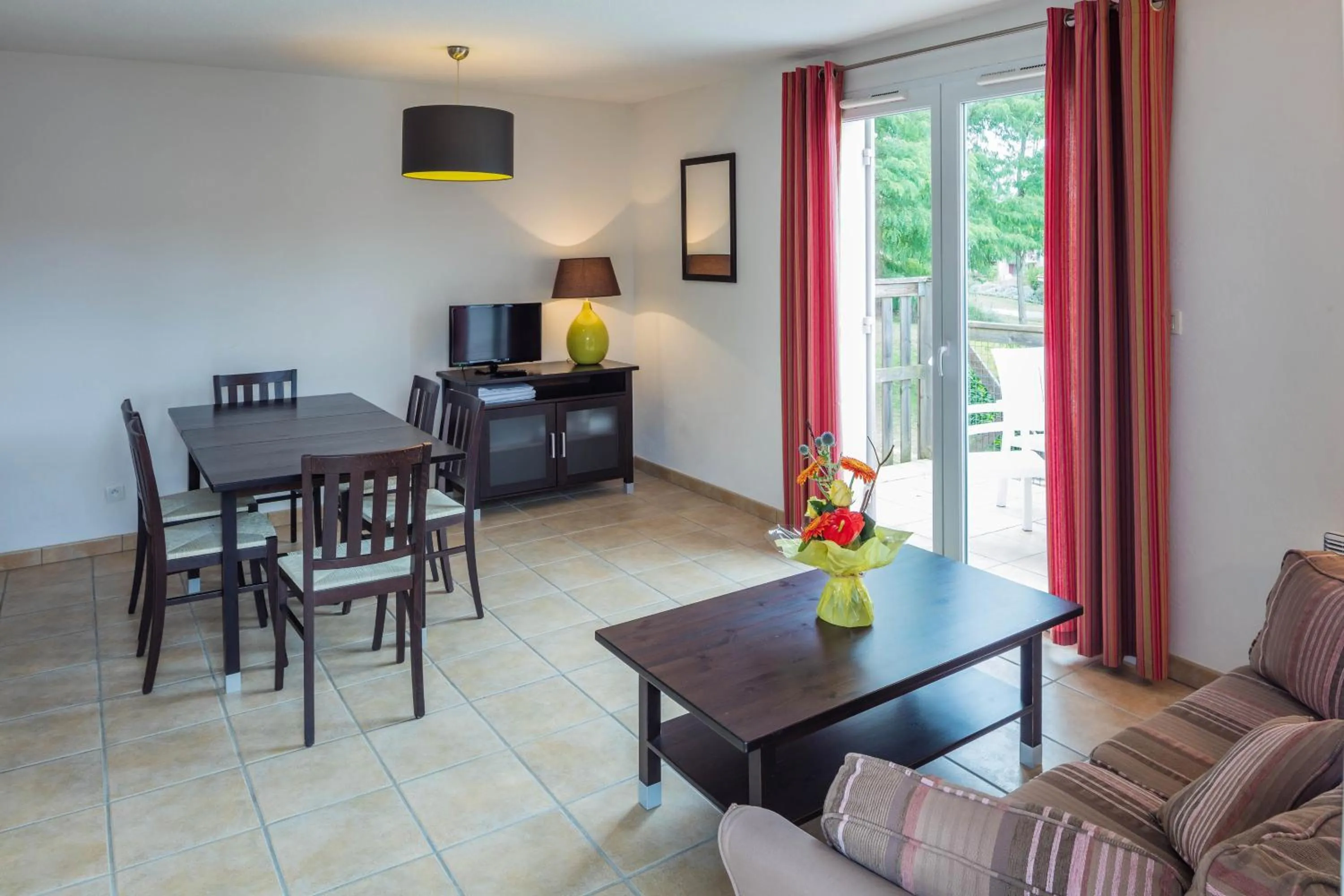 TV and multimedia in Vacancéole - Le Domaine du Golf d'Albret