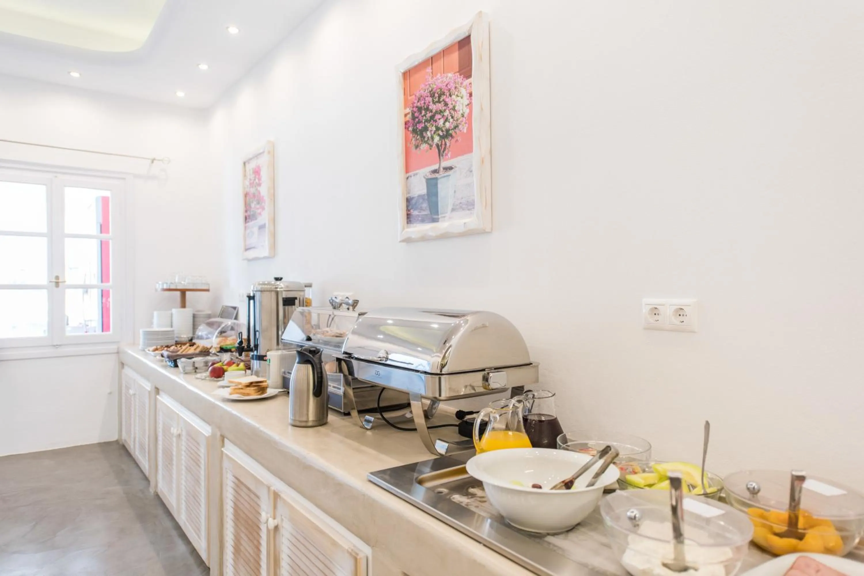 Buffet breakfast in Cycladic Islands Hotel & Spa