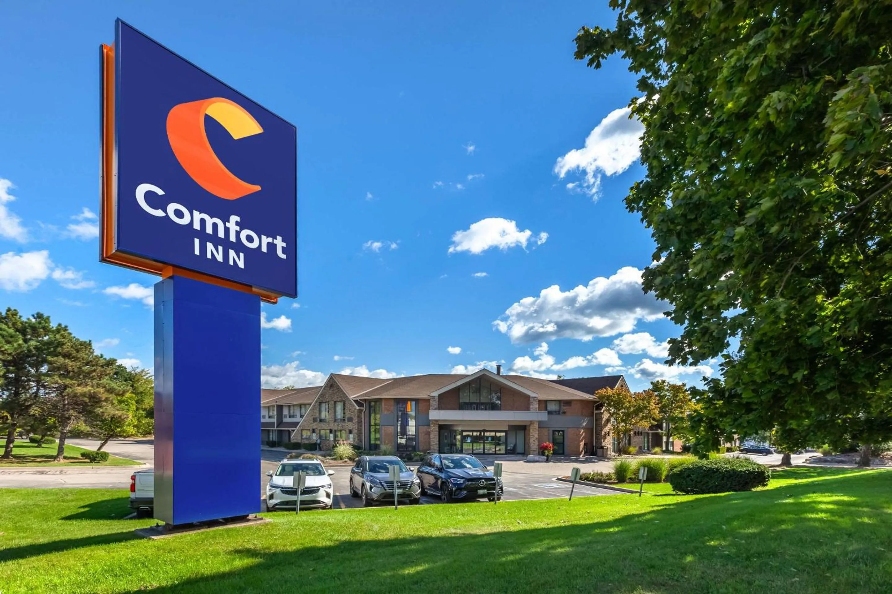 Property building in Comfort Inn