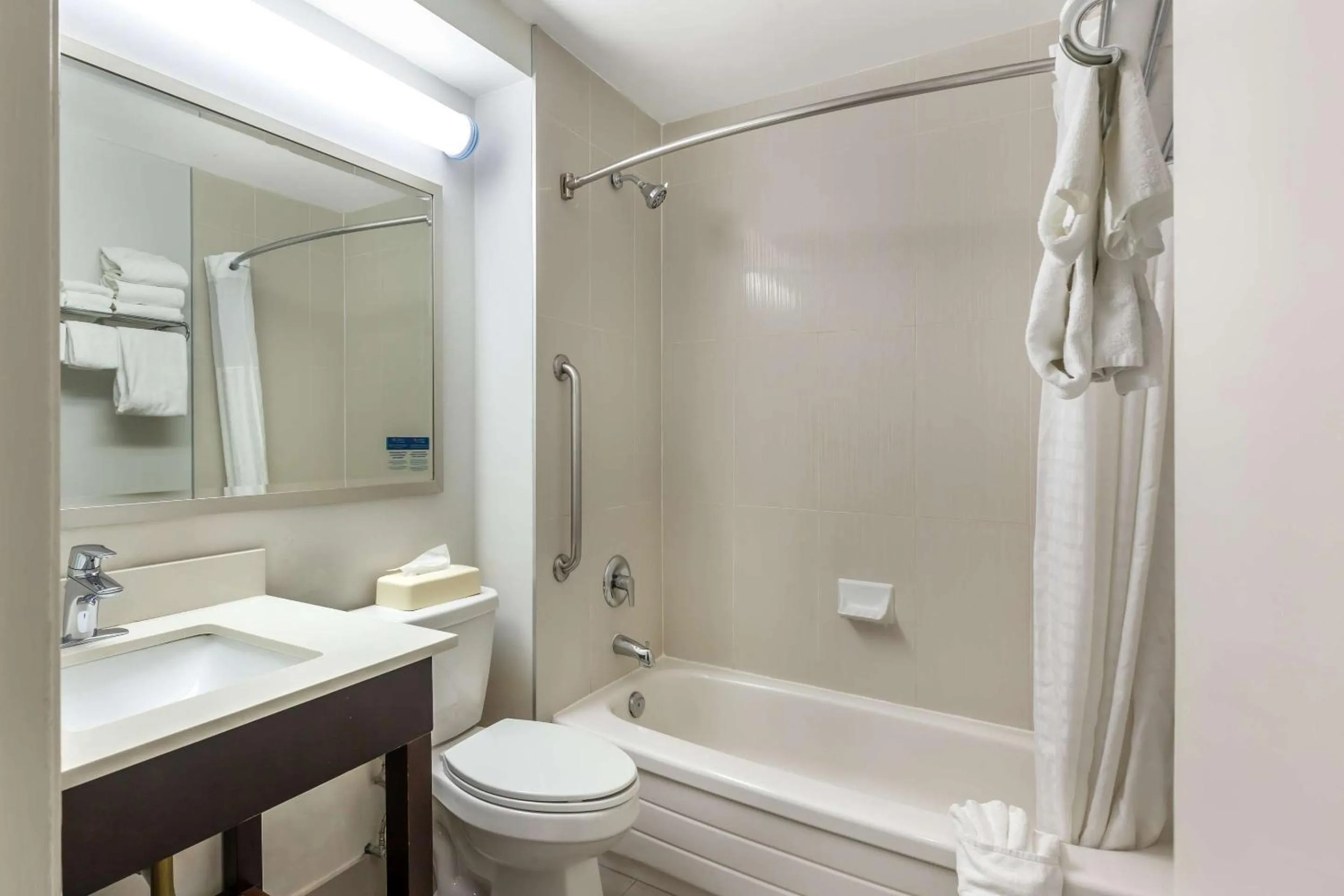 Bedroom in Comfort Inn