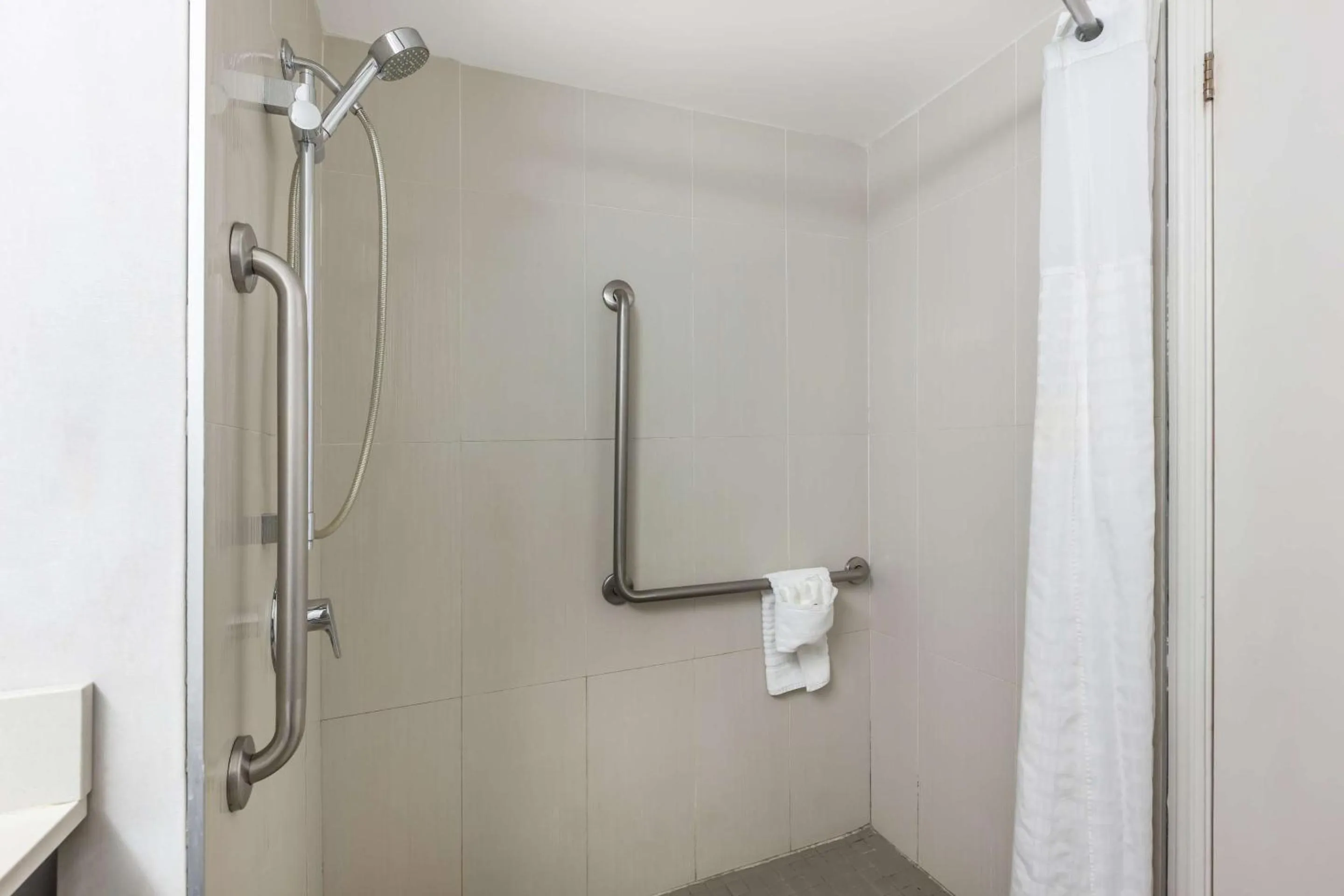 Bedroom in Comfort Inn