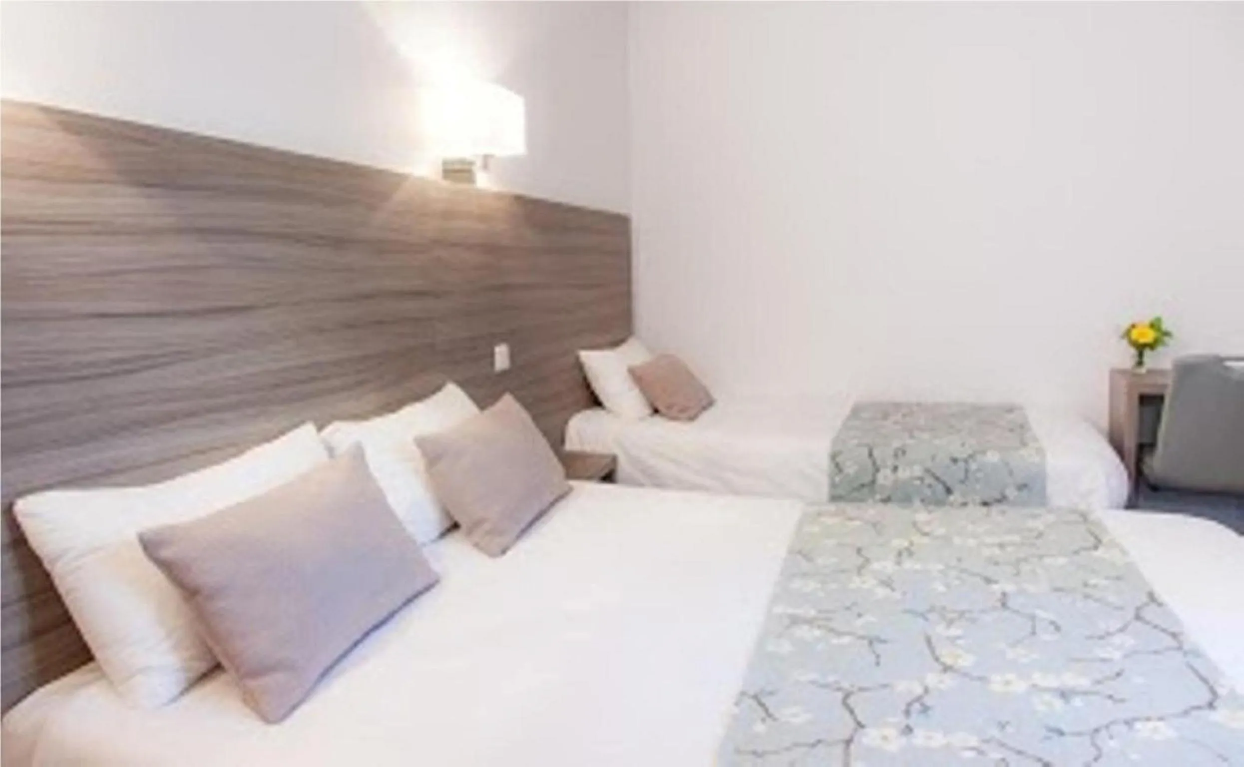 Bedroom, Bed in Hôtel Atlantic