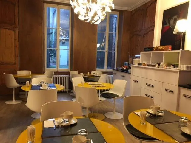 Breakfast in Hôtel Atlantic