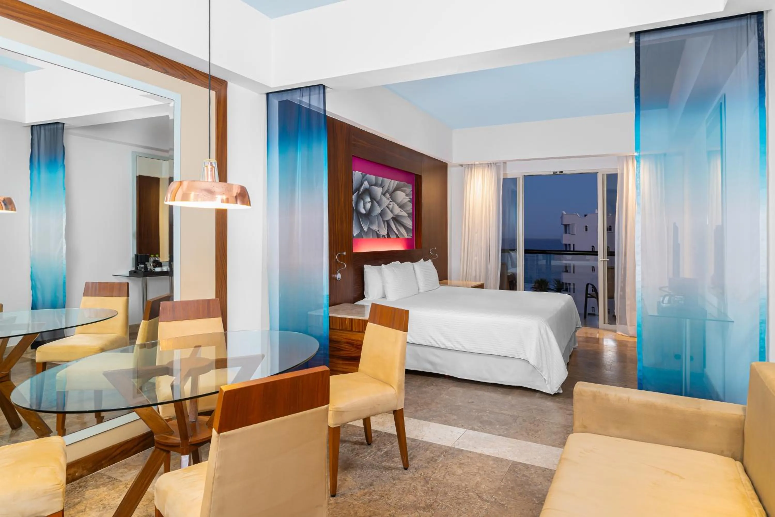 Bed in Krystal Grand Los Cabos - All Inclusive