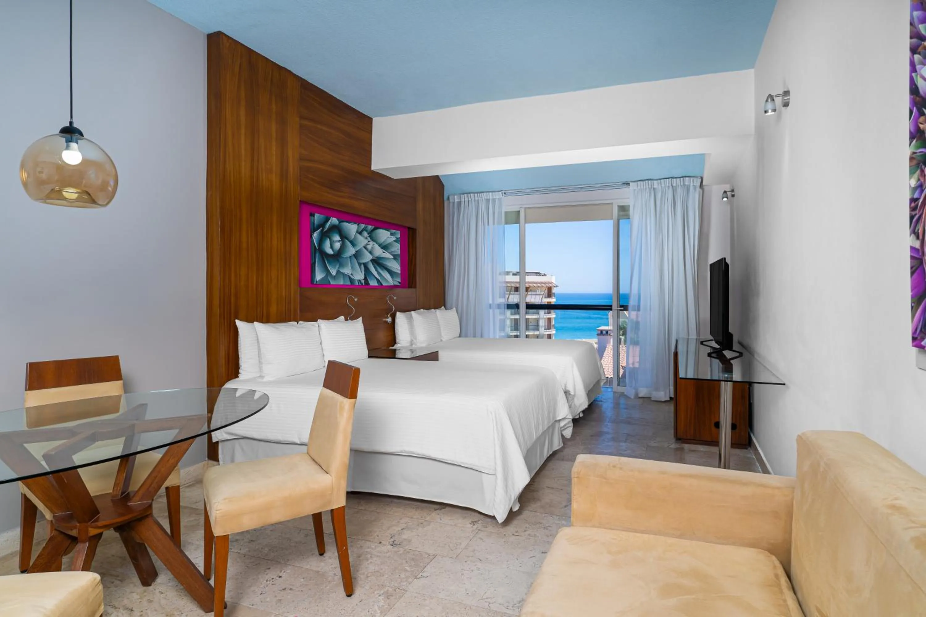 Bed in Krystal Grand Los Cabos - All Inclusive