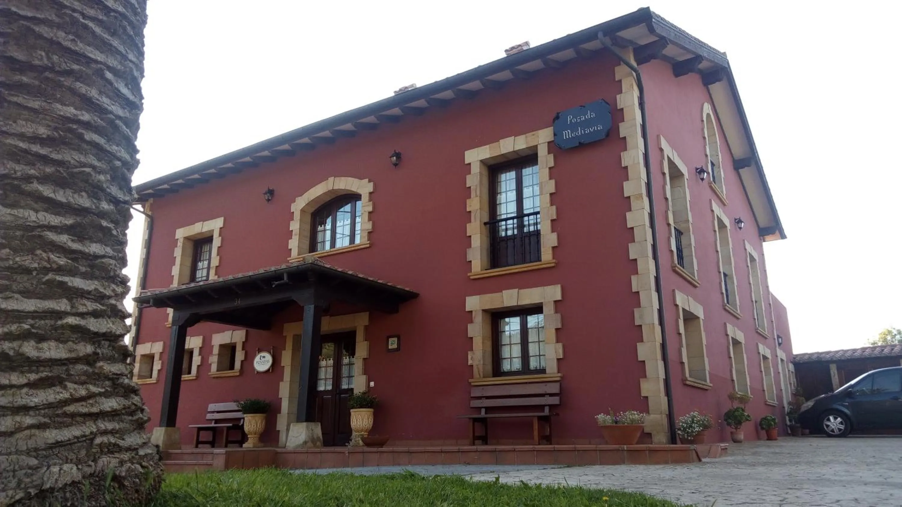 Property building in Posada Mediavia