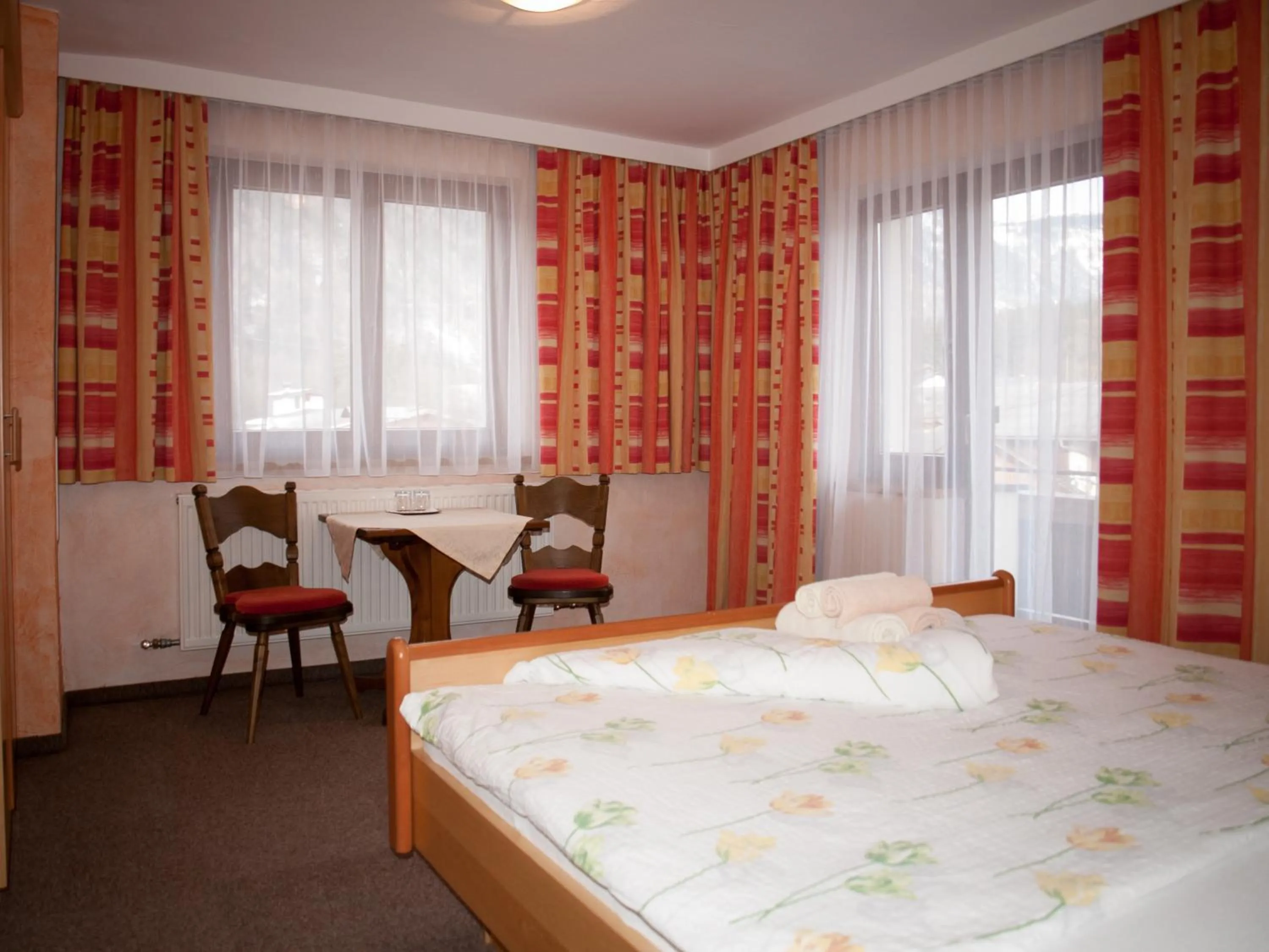 Bed in Pension Handle