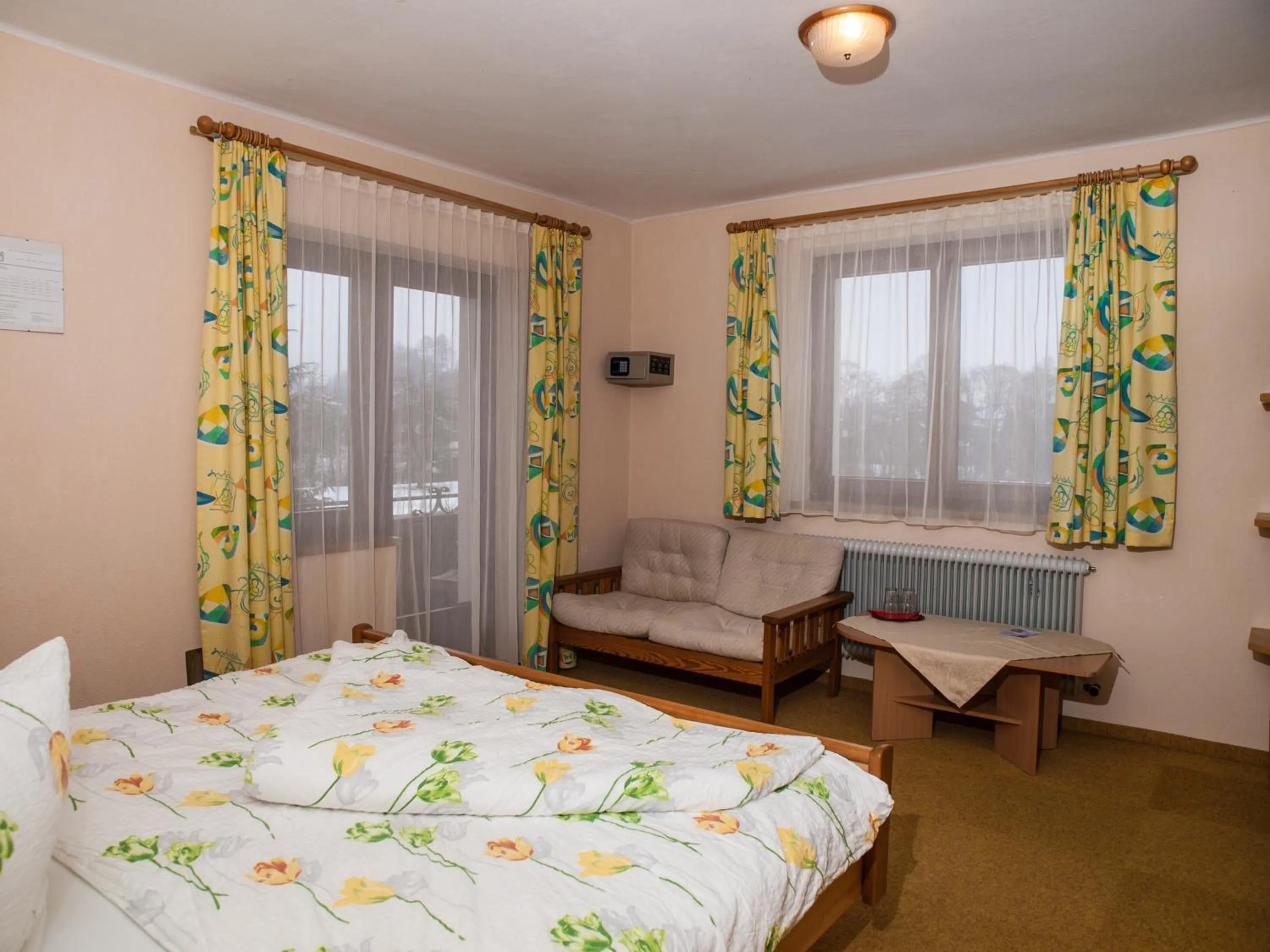 Bed in Pension Handle