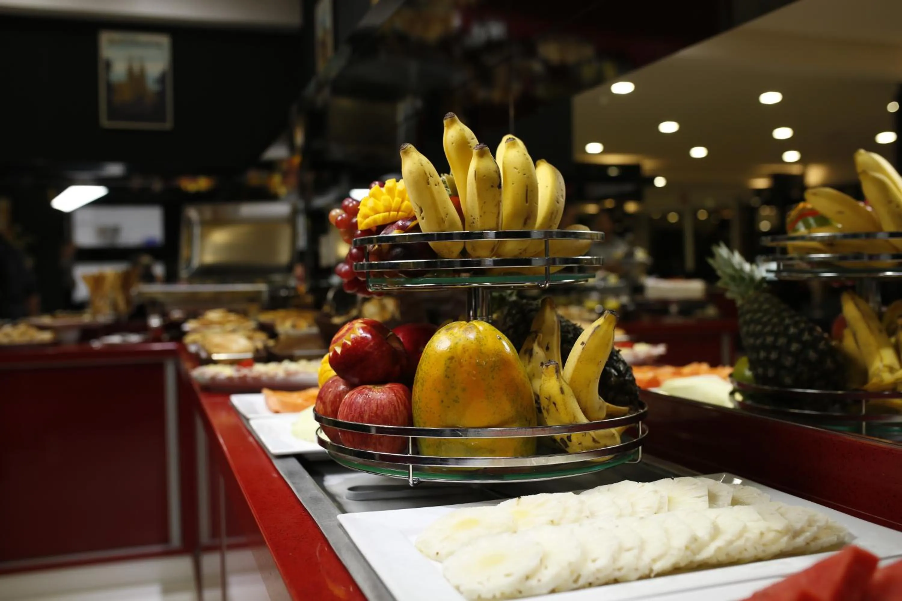 Buffet breakfast in Holiday & Business Hotel - Em frente ao Centro de Eventos e Arena Conda