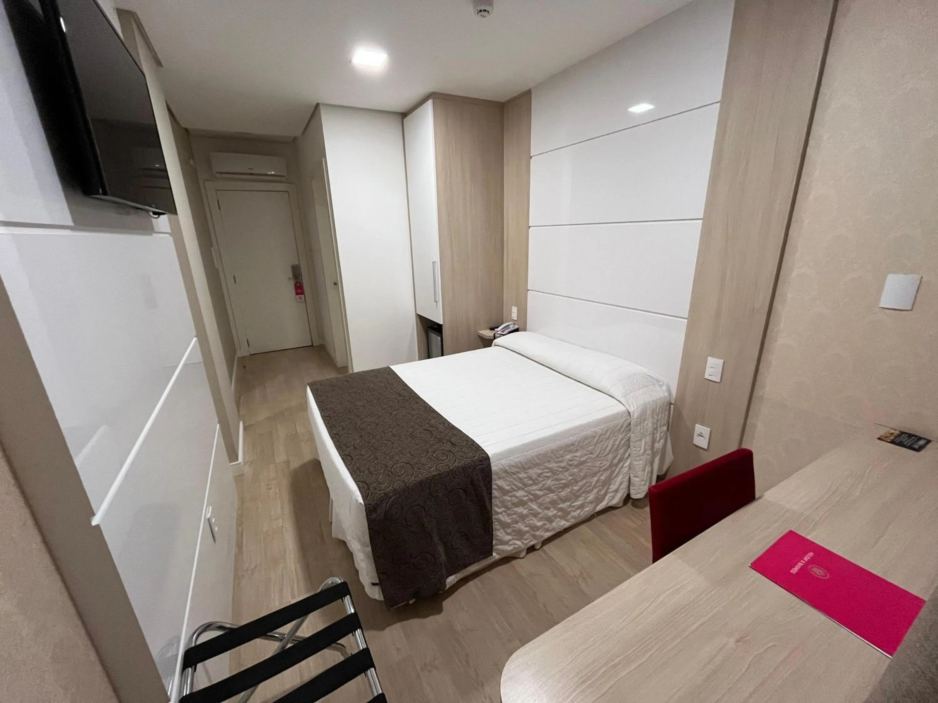 Bed in Holiday & Business Hotel - Em frente ao Centro de Eventos e Arena Conda