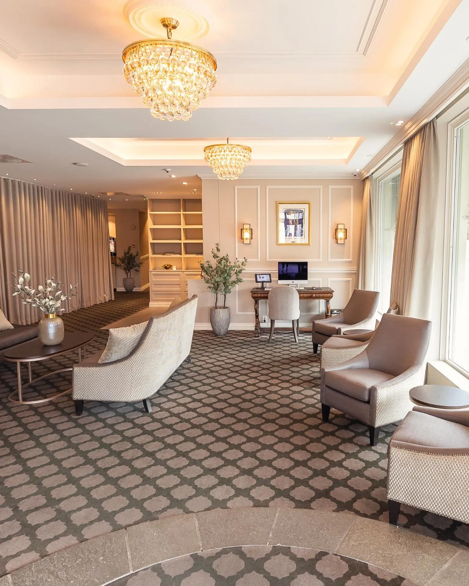 Lobby or reception in Fru Haugans Hotel