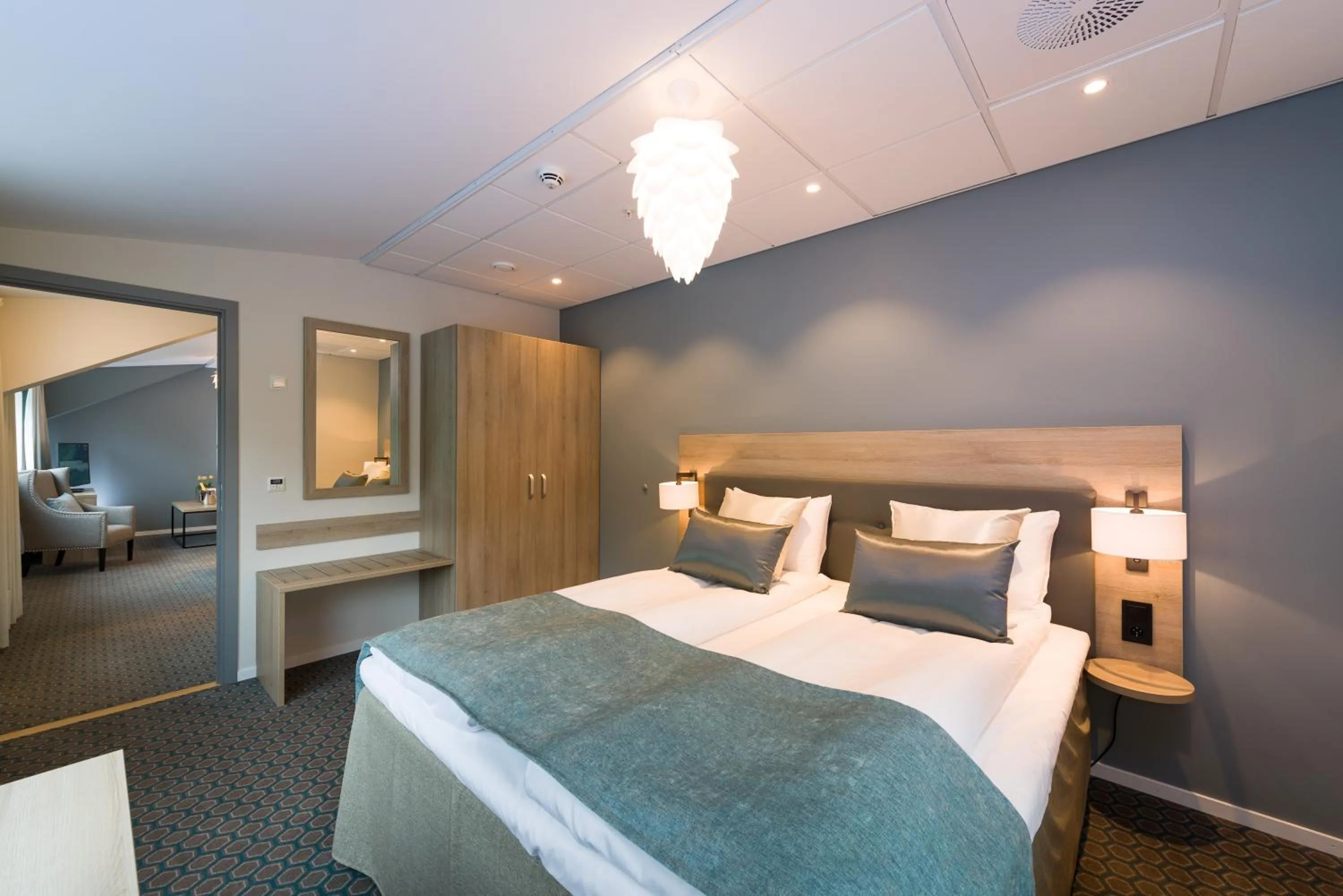 Photo of the whole room, Bed in Fru Haugans Hotel