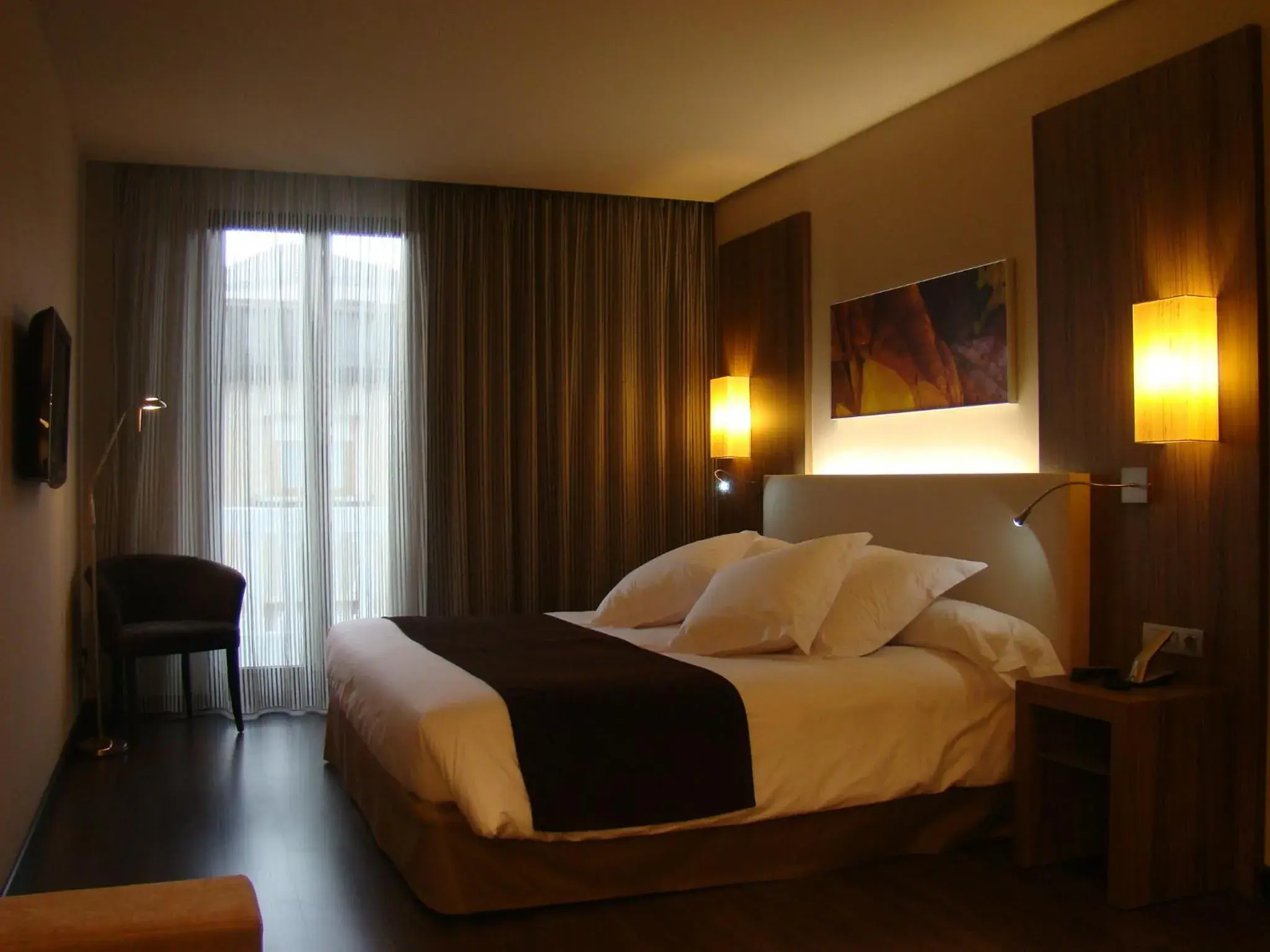 Standard Queen Room - single occupancy in Hotel Aroi Ponferrada Standard Queen Room - single occupancy in Hotel Aroi Ponferrada