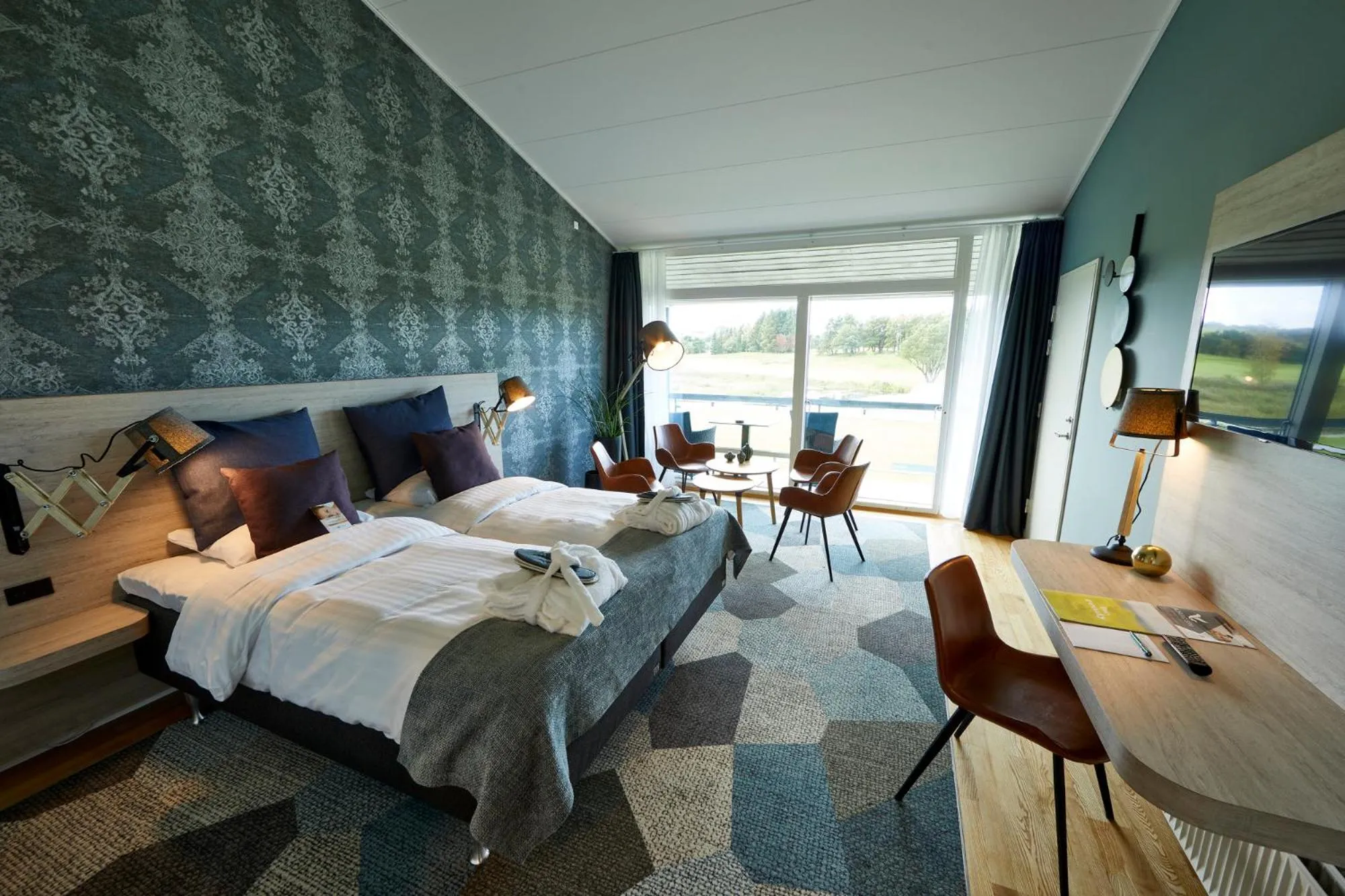 Bathroom, Bed in HimmerLand