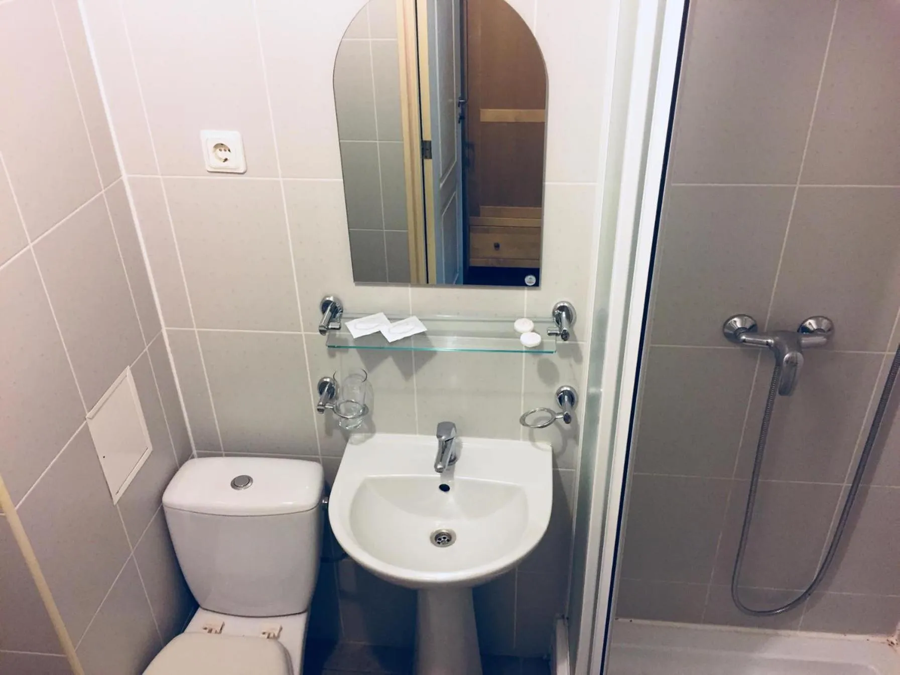 Shower in Olimpija Hotel & SPA