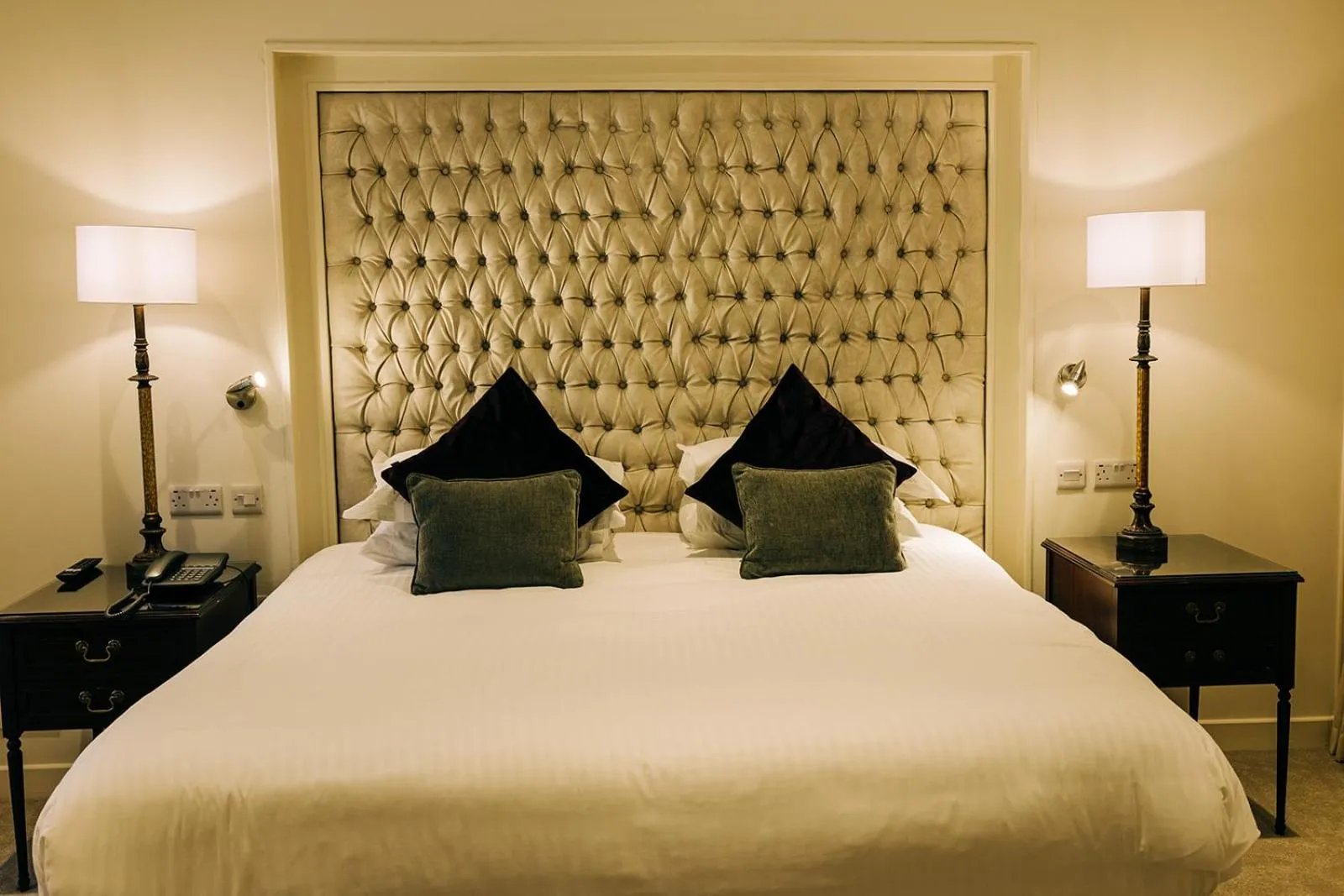 Bed in The Keadeen Hotel