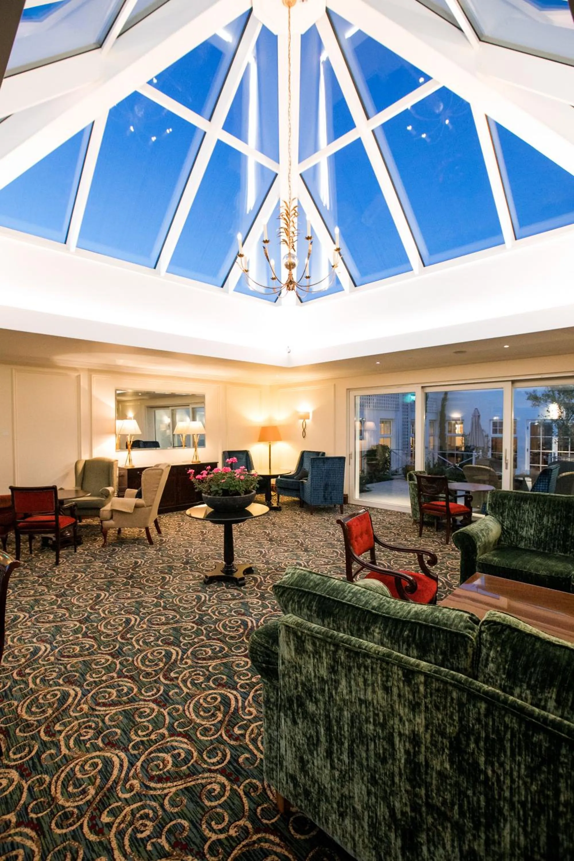 Lobby or reception in The Keadeen Hotel