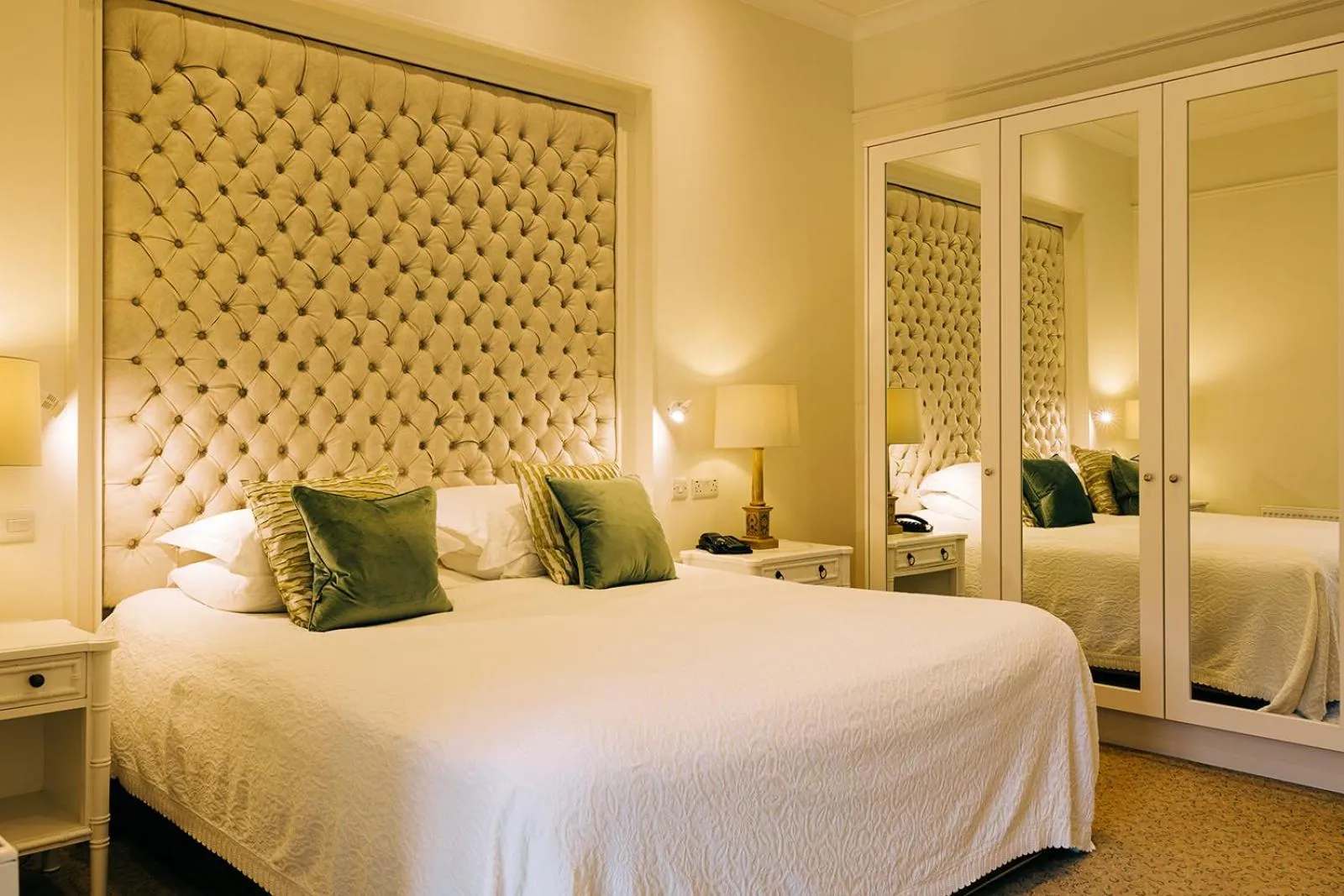 Bedroom, Bed in The Keadeen Hotel