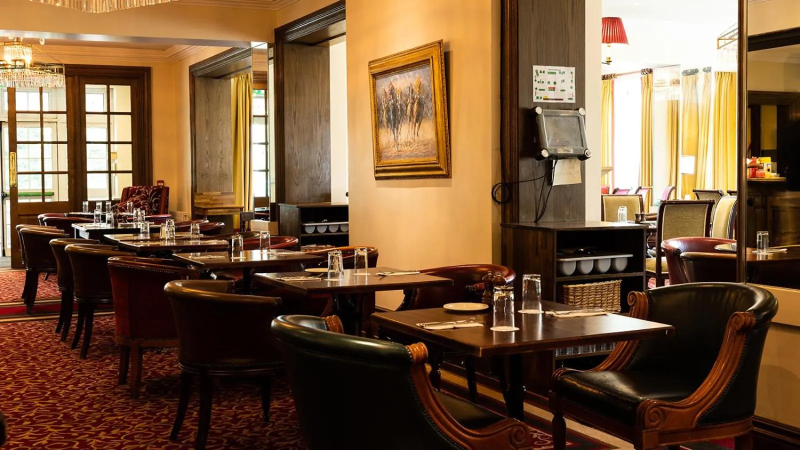 Restaurant/places to eat in The Keadeen Hotel