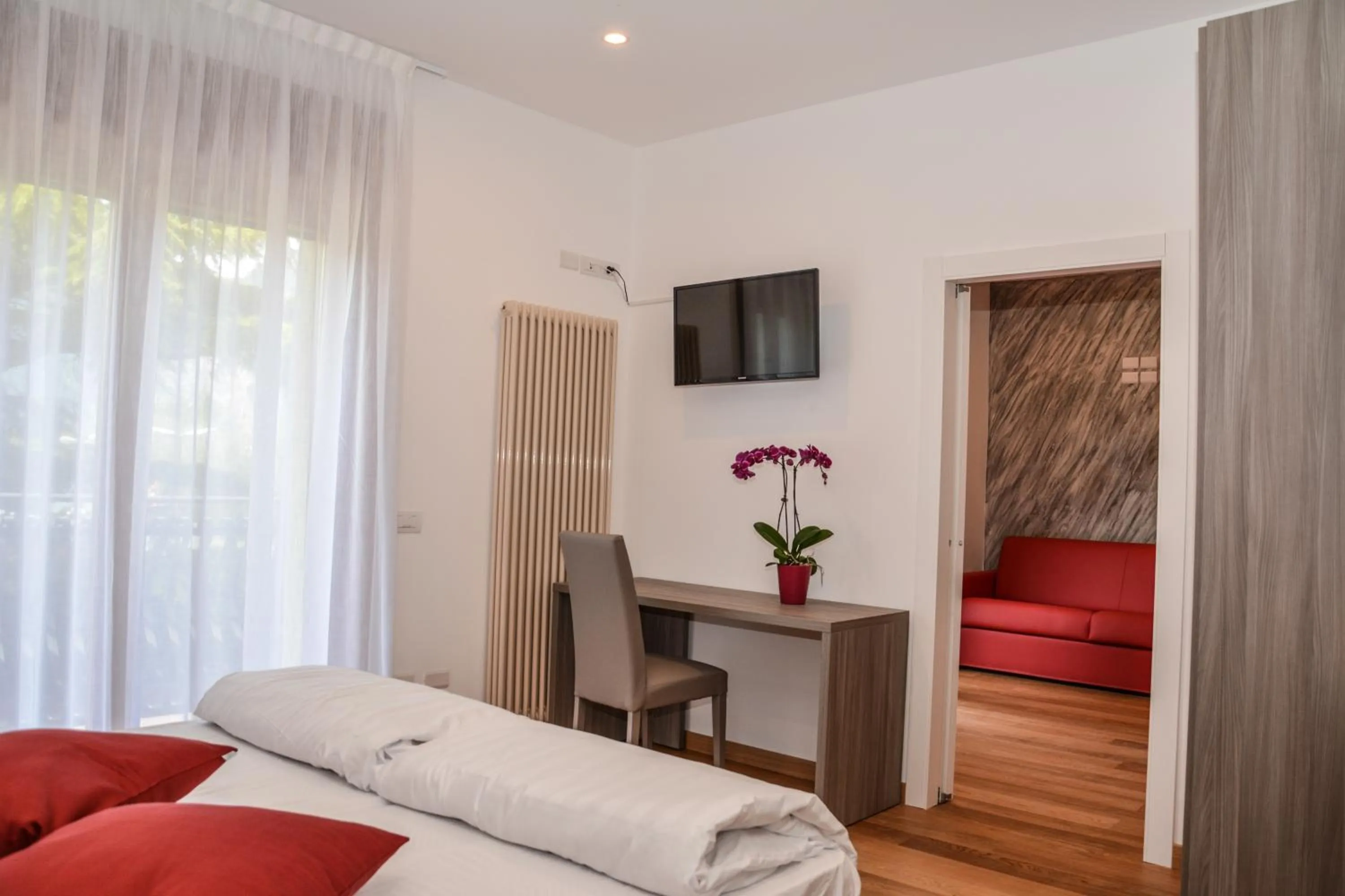 Photo of the whole room in Villa Torbole