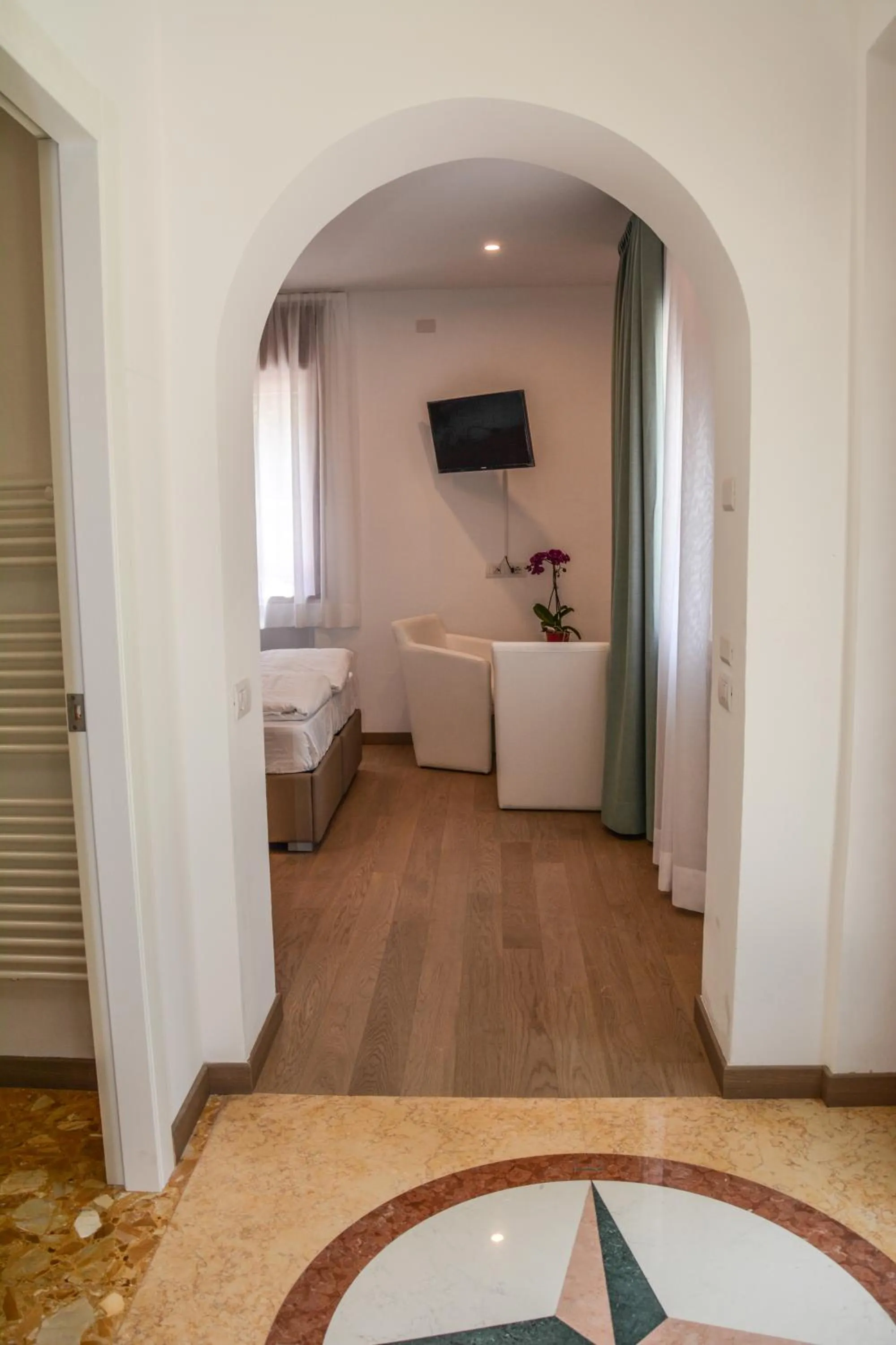 Photo of the whole room in Villa Torbole