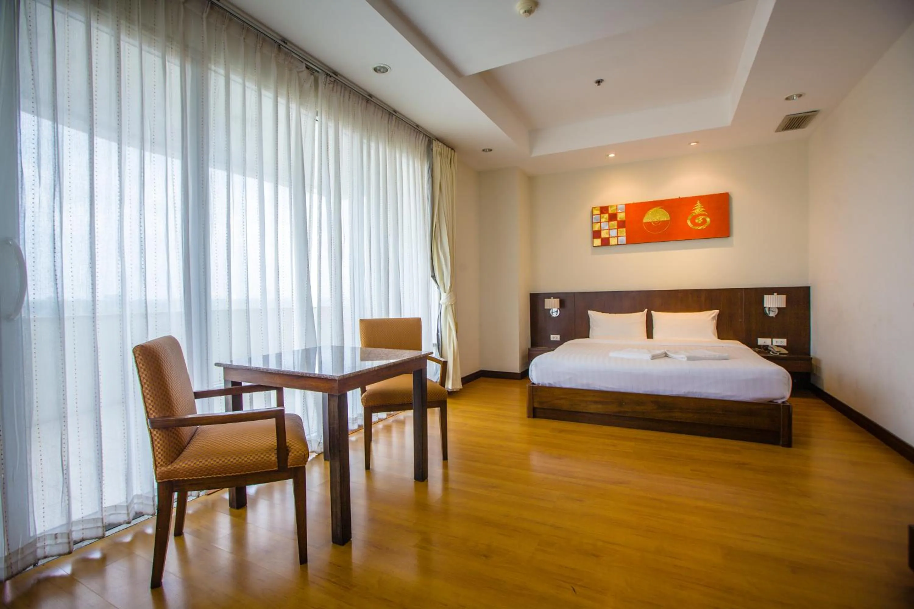 Photo of the whole room, Bed in Grande Southern Hotel