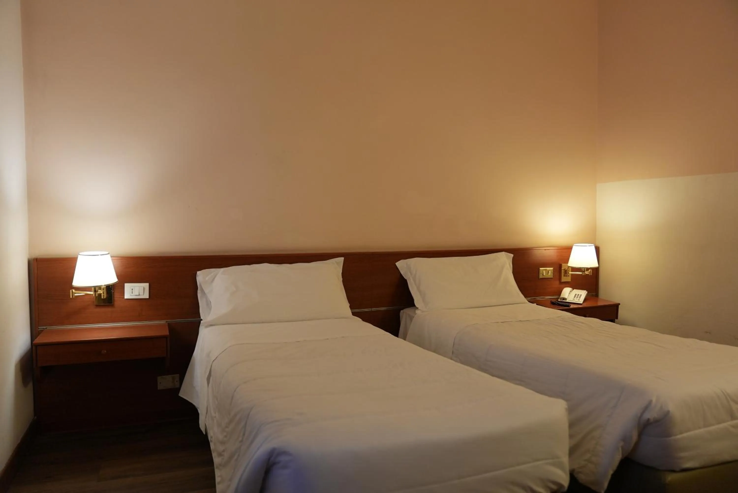 Bedroom, Bed in Hotel Albatros