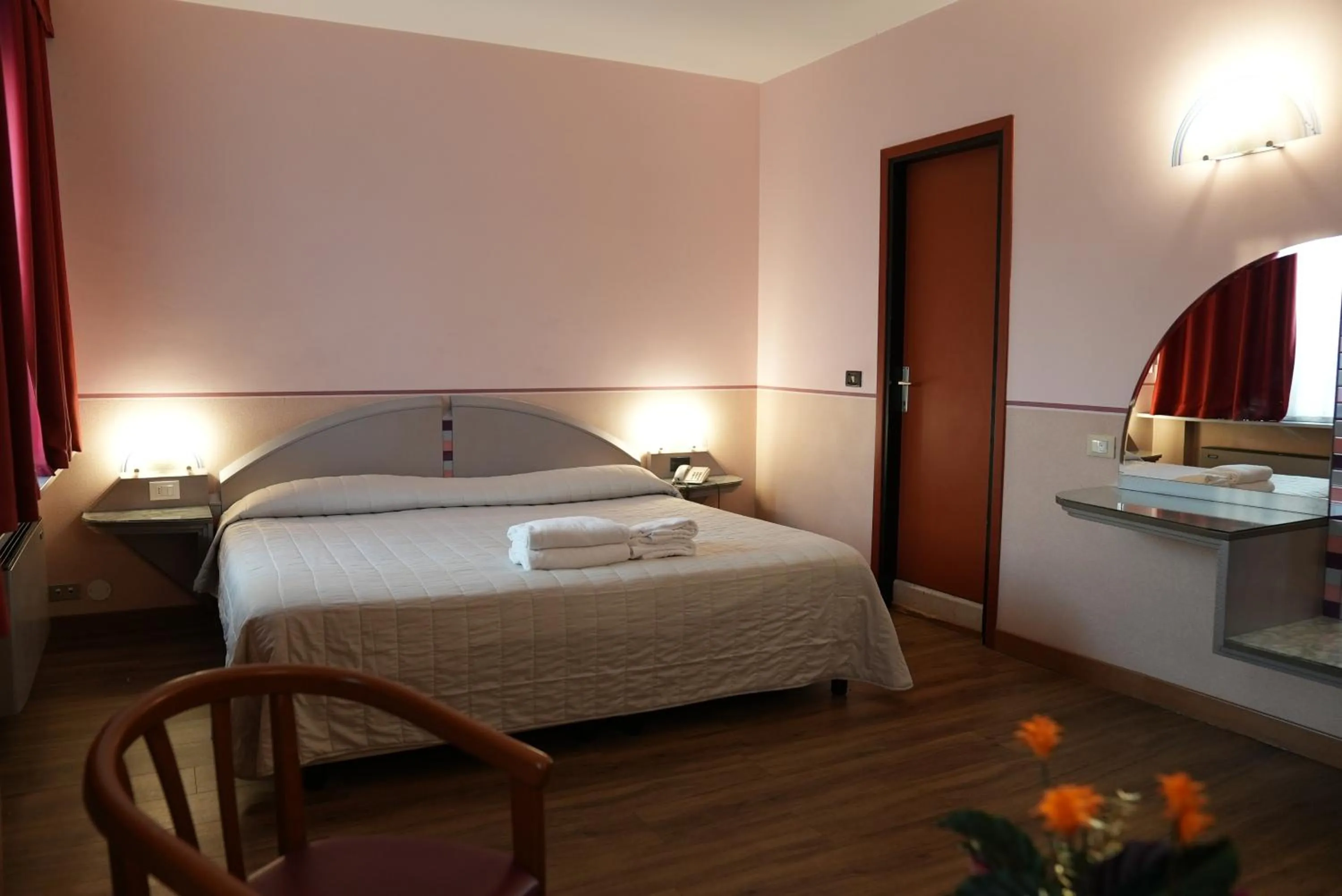 Bedroom, Bed in Hotel Albatros