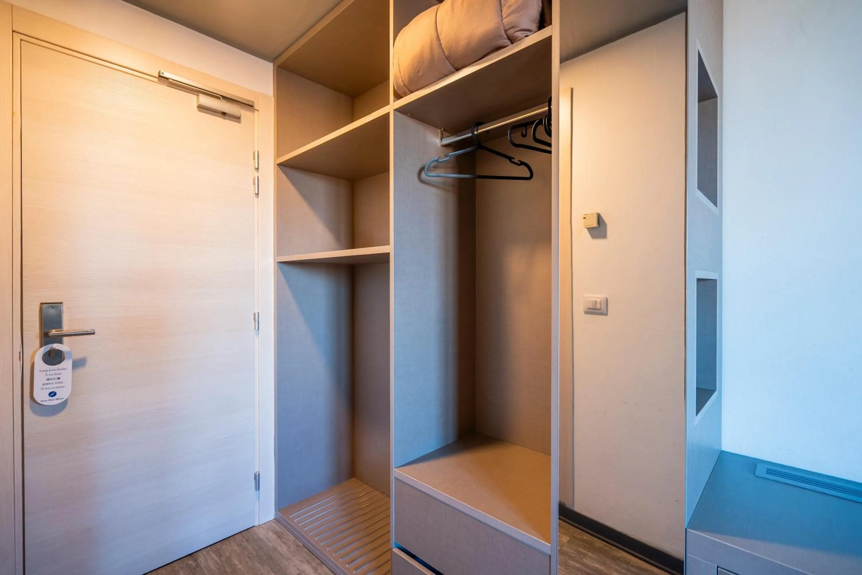 wardrobe in Hotel Albatros