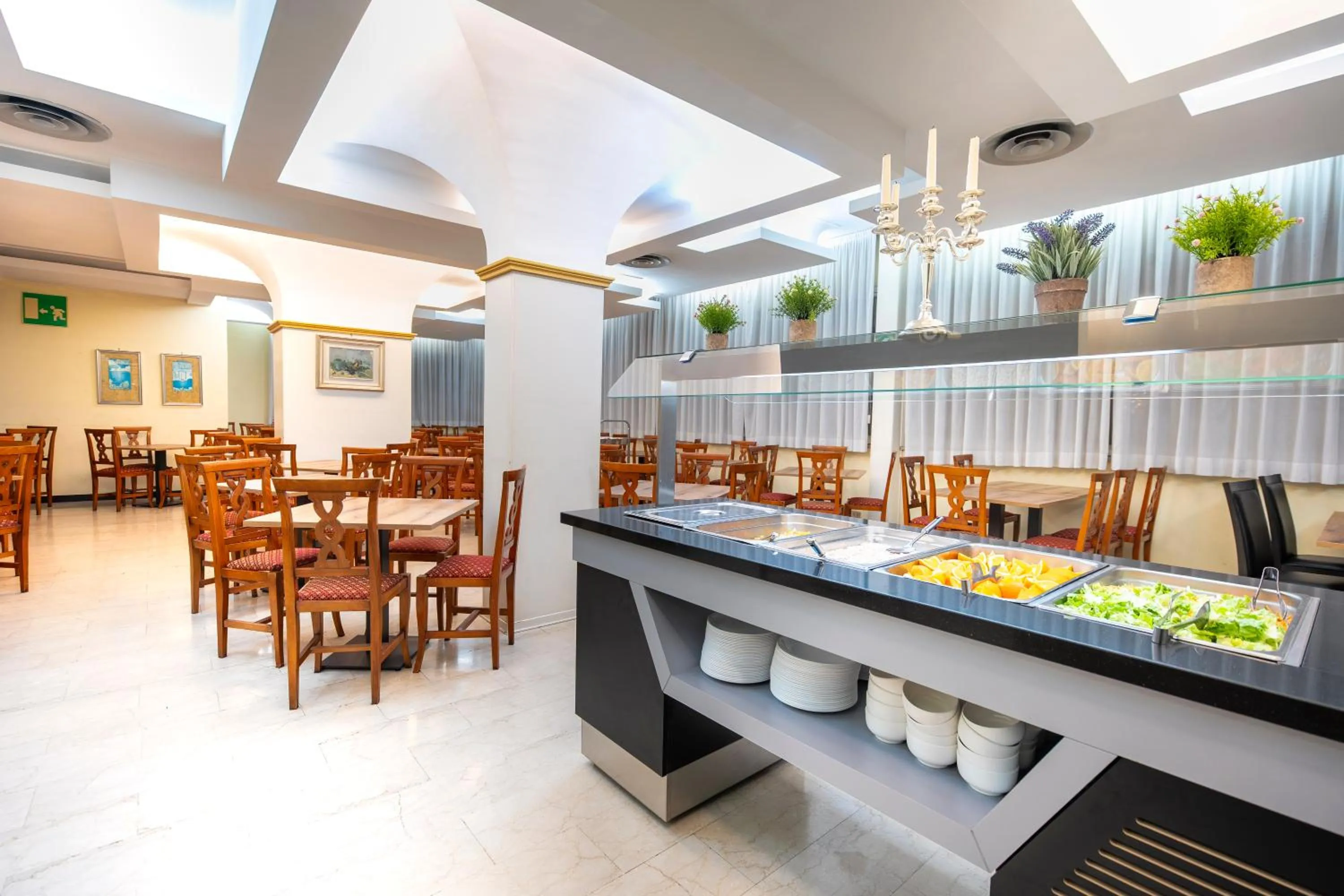 Buffet breakfast in Hotel Albatros