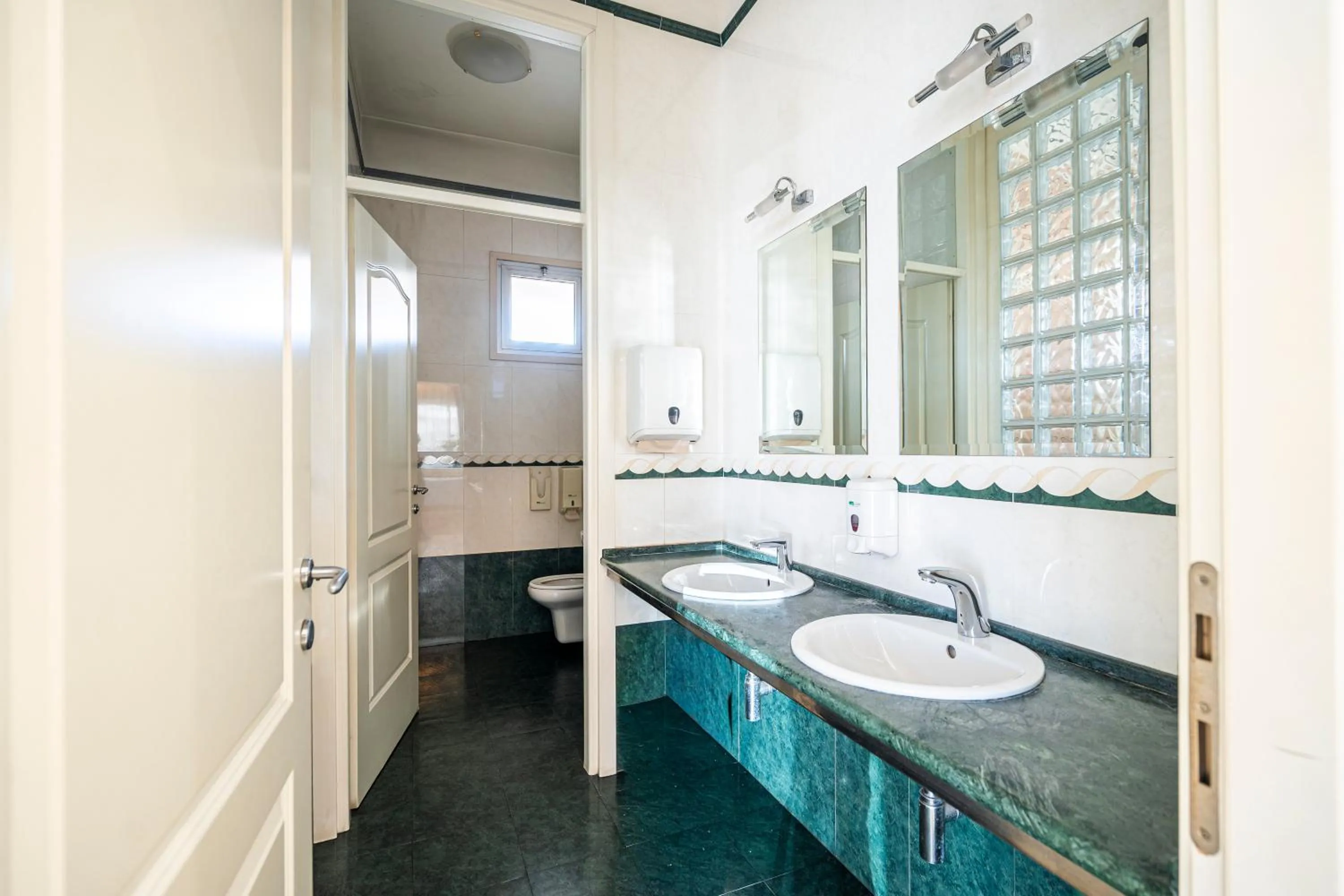 Bathroom in Hotel Albatros