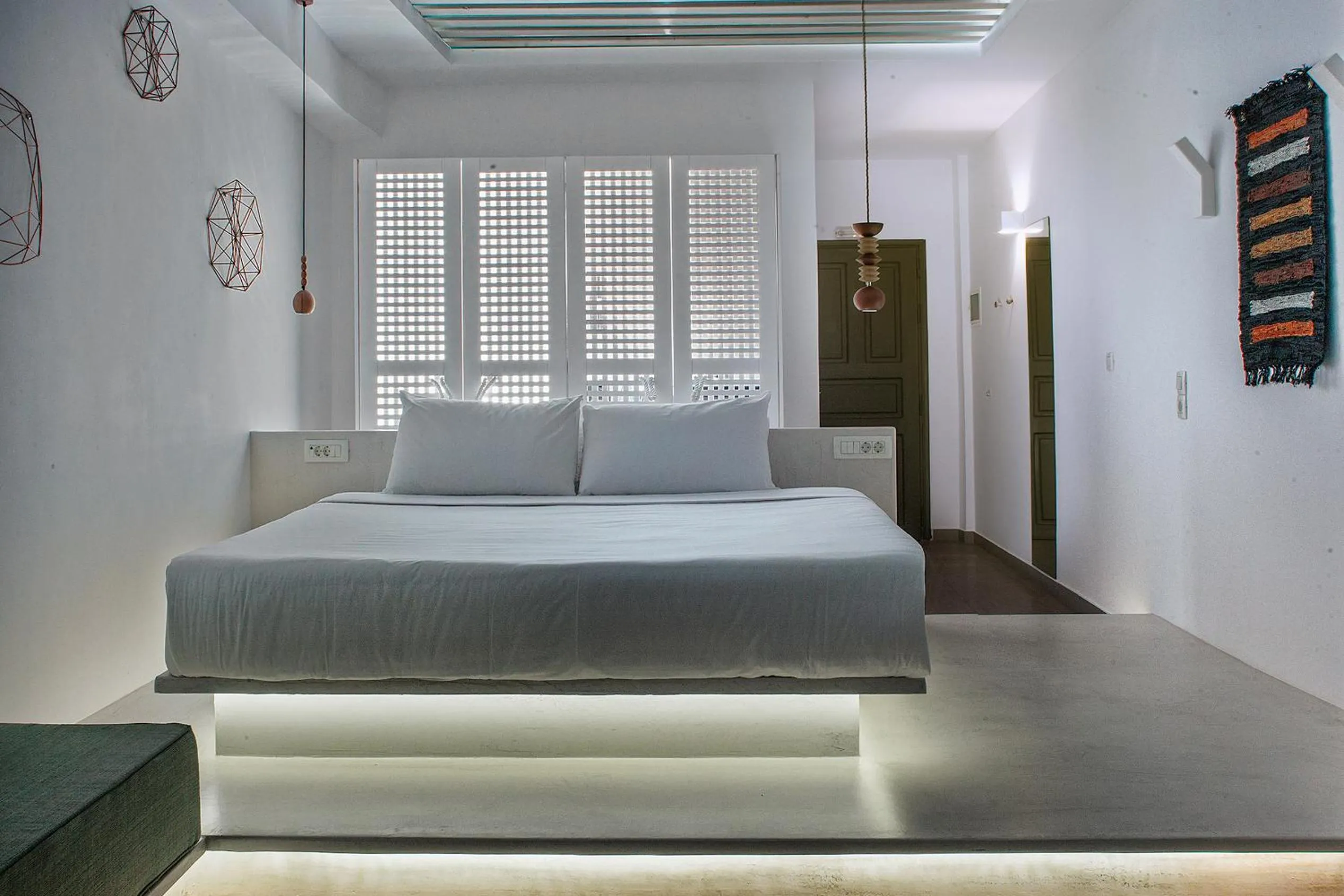 Photo of the whole room, Bed in Amity Suites - Adults Only